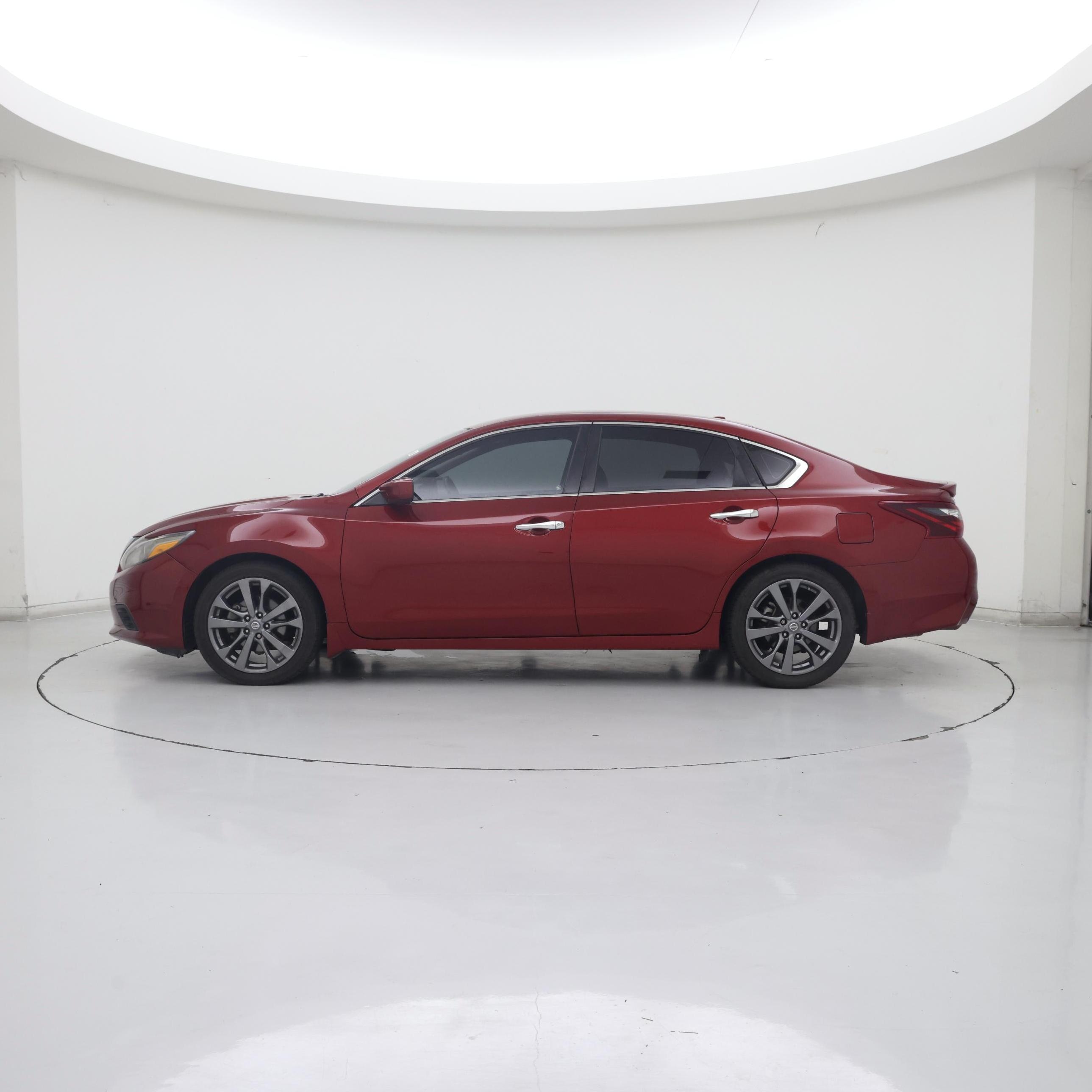 Thumbnail: 2018 Nissan Altima - 3