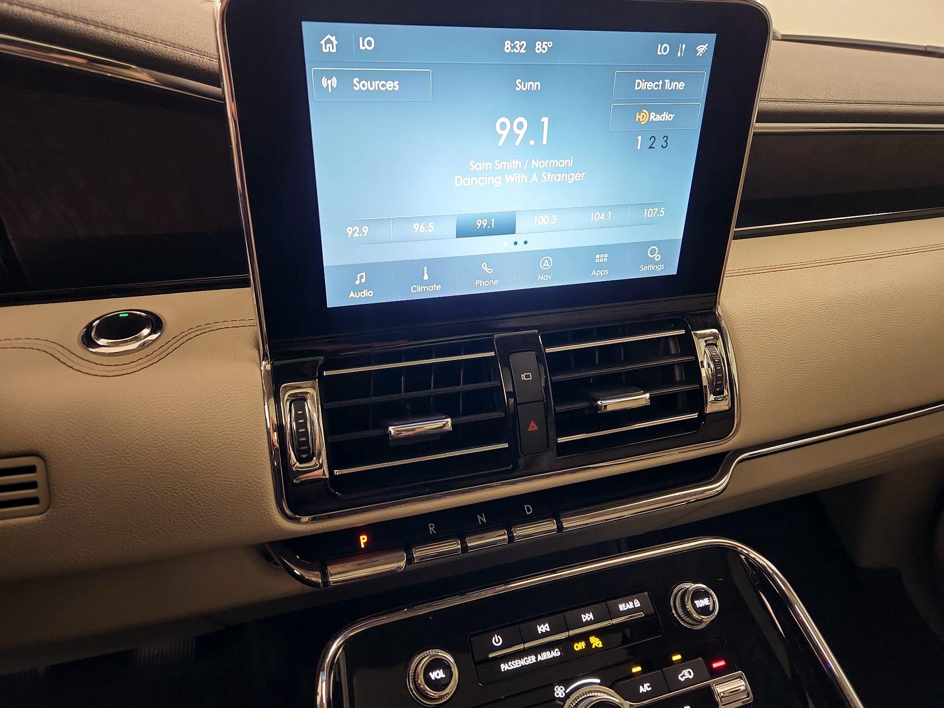 Thumbnail: 2020 Lincoln Navigator - 16
