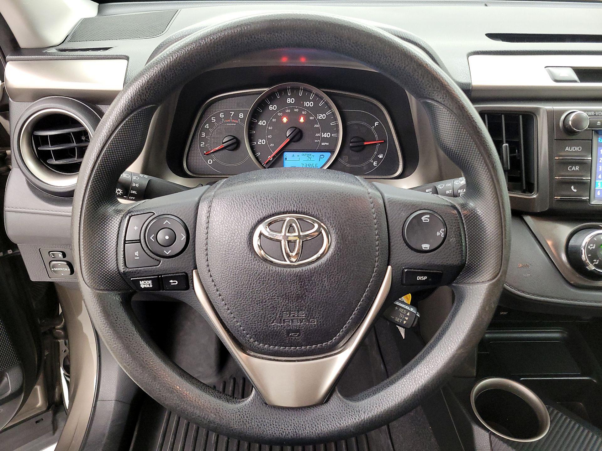 Thumbnail: 2015 Toyota RAV4 - 10