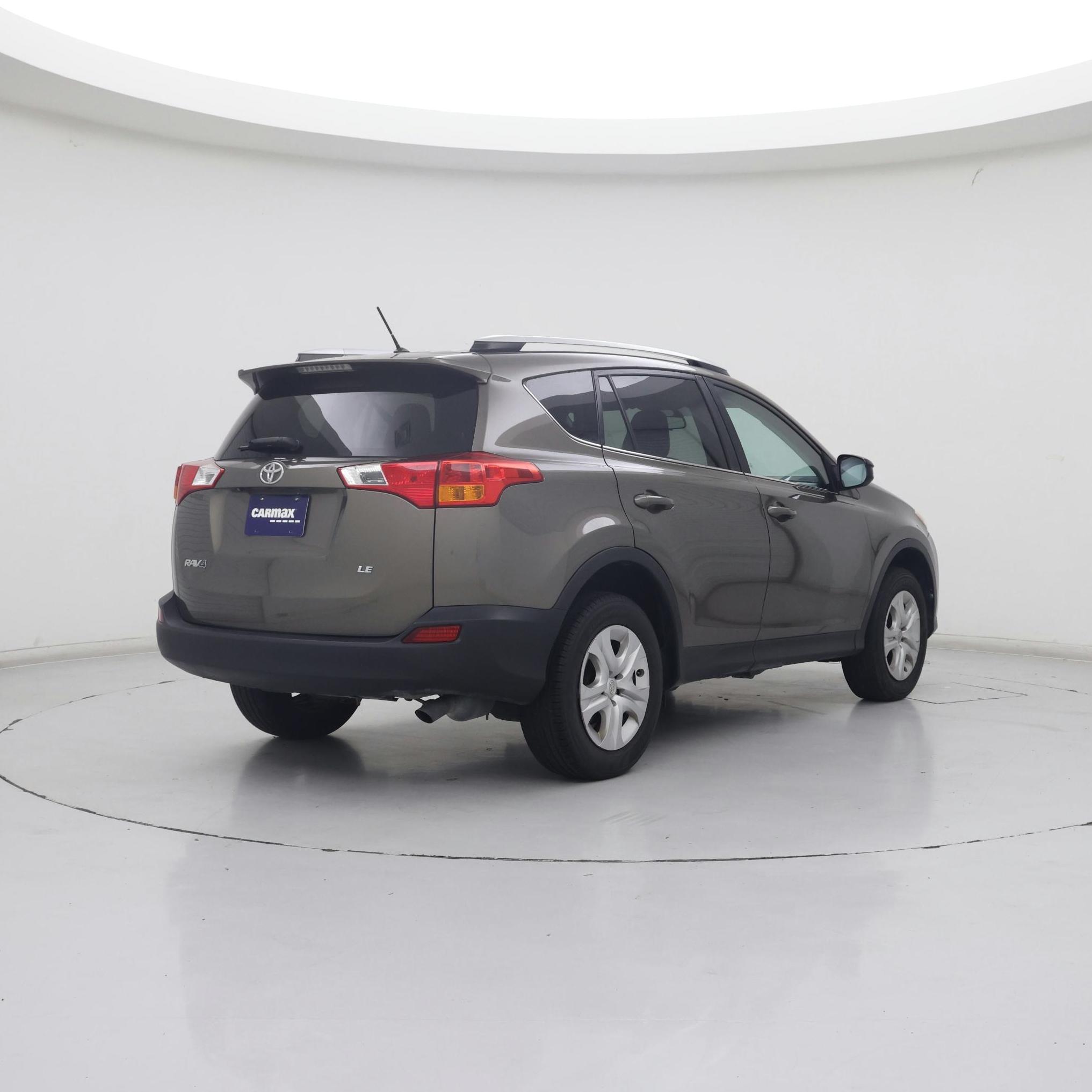 Thumbnail: 2015 Toyota RAV4 - 8