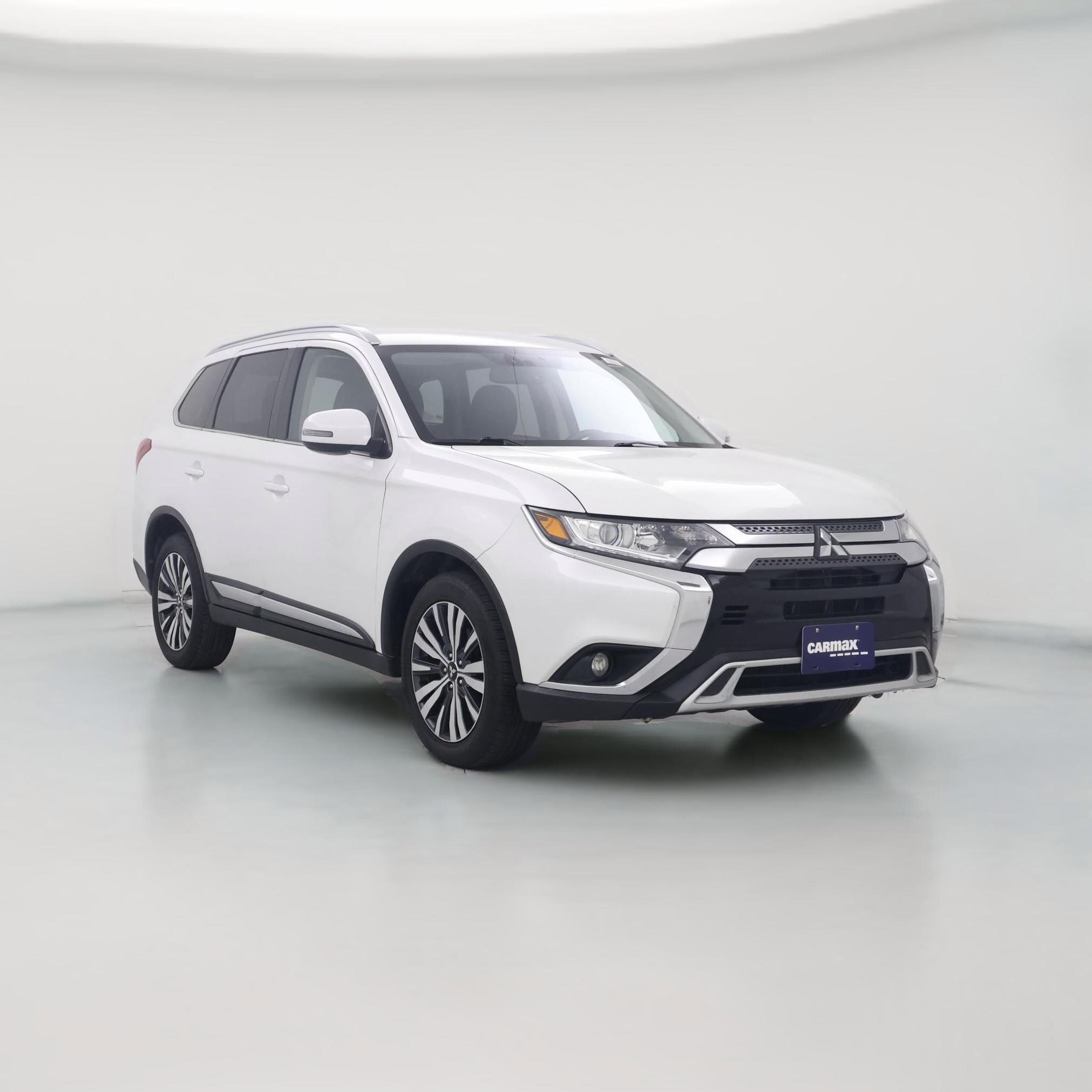 Thumbnail: 2019 Mitsubishi Outlander - 1