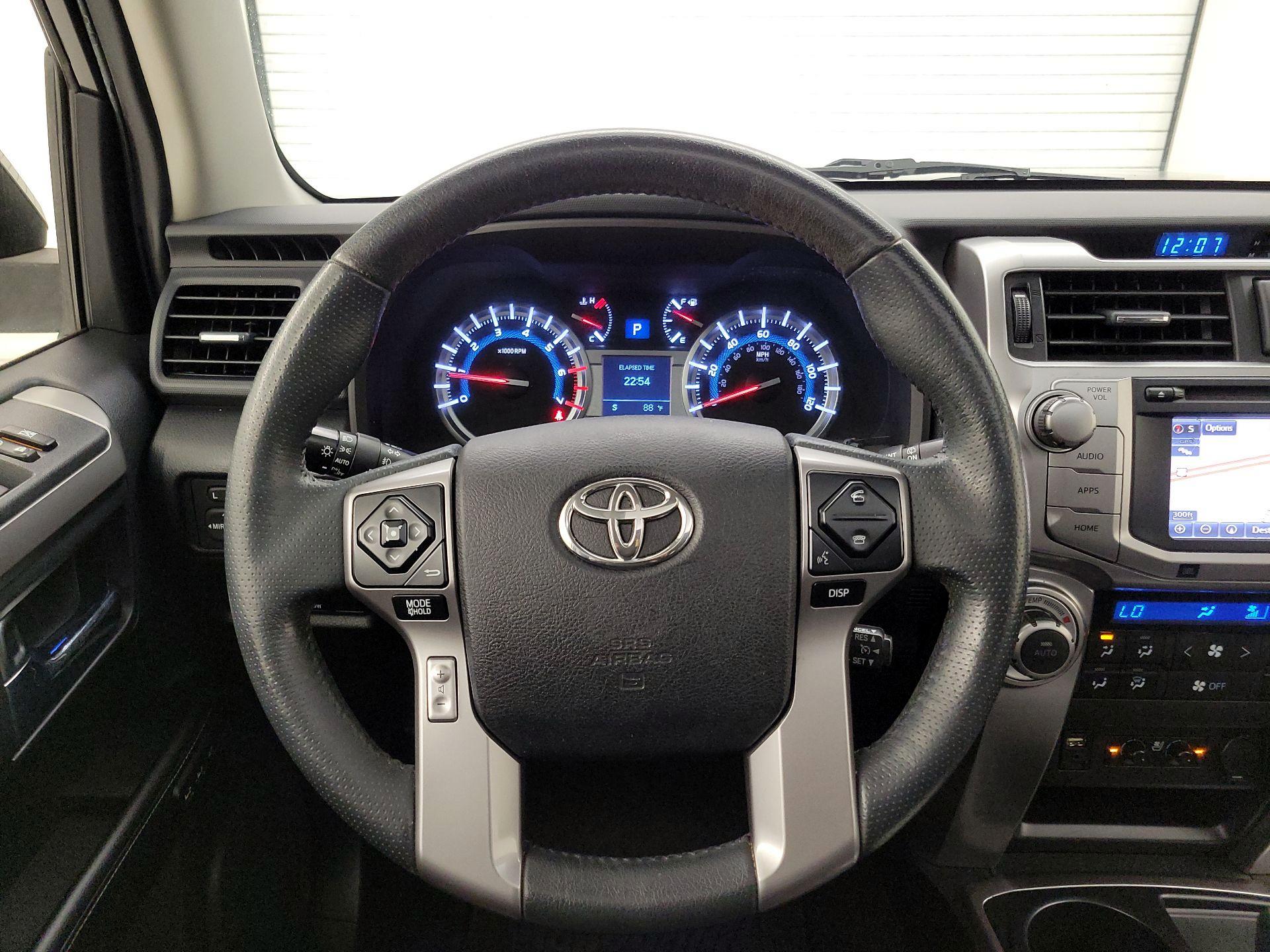 Thumbnail: 2014 Toyota 4Runner - 10