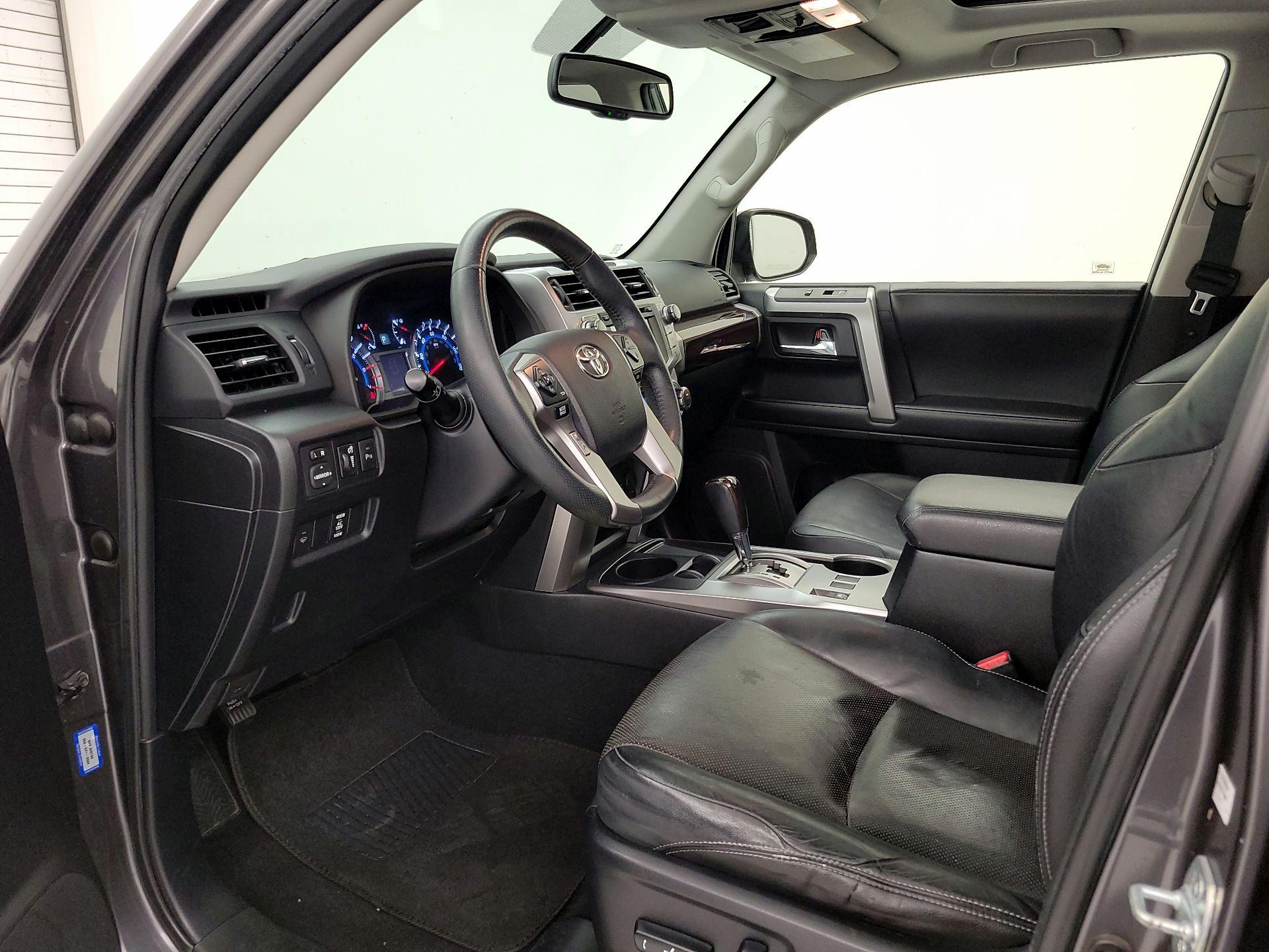 Thumbnail: 2014 Toyota 4Runner - 11