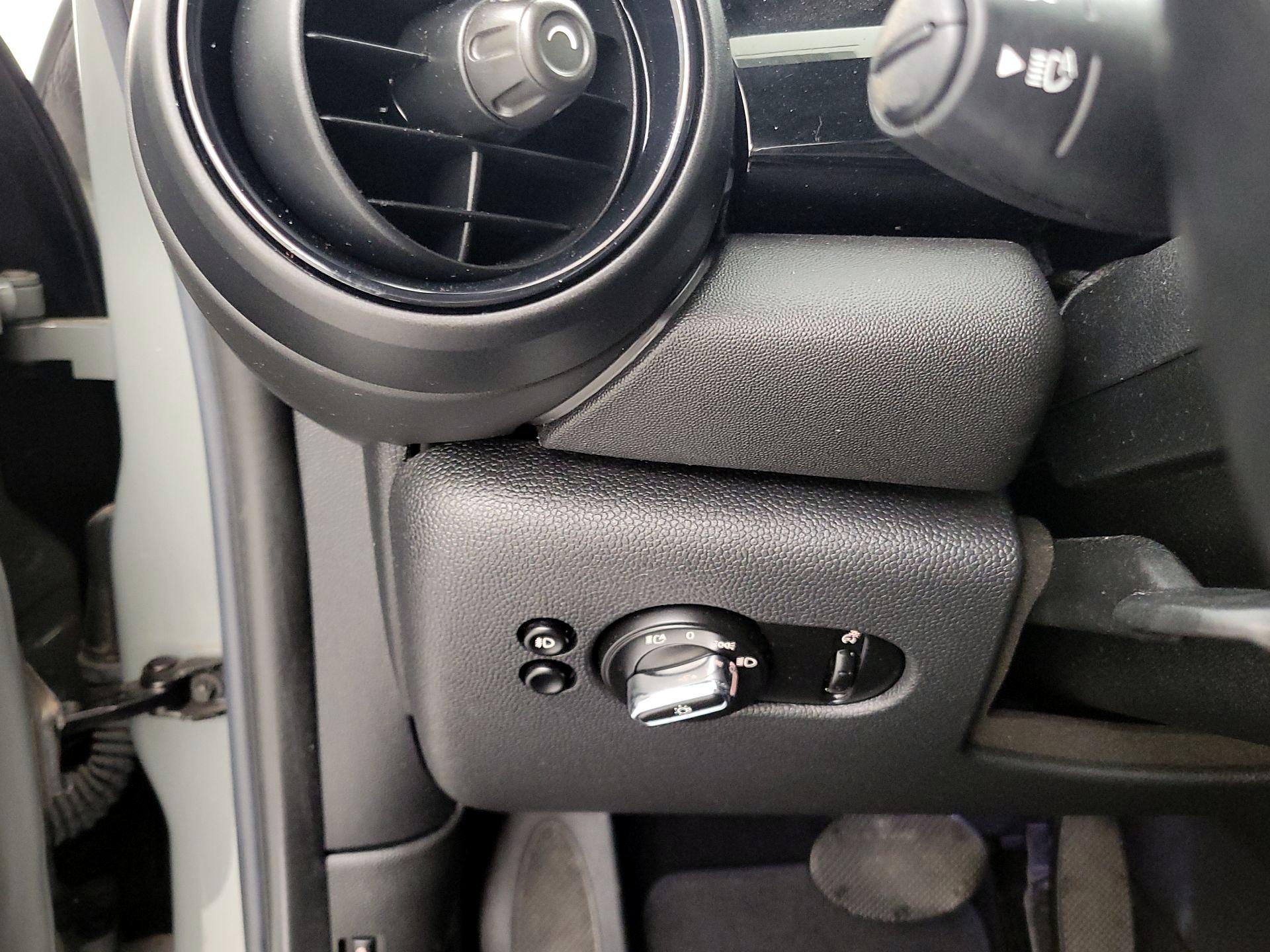 Thumbnail: 2019 MINI Cooper Hardtop - 13