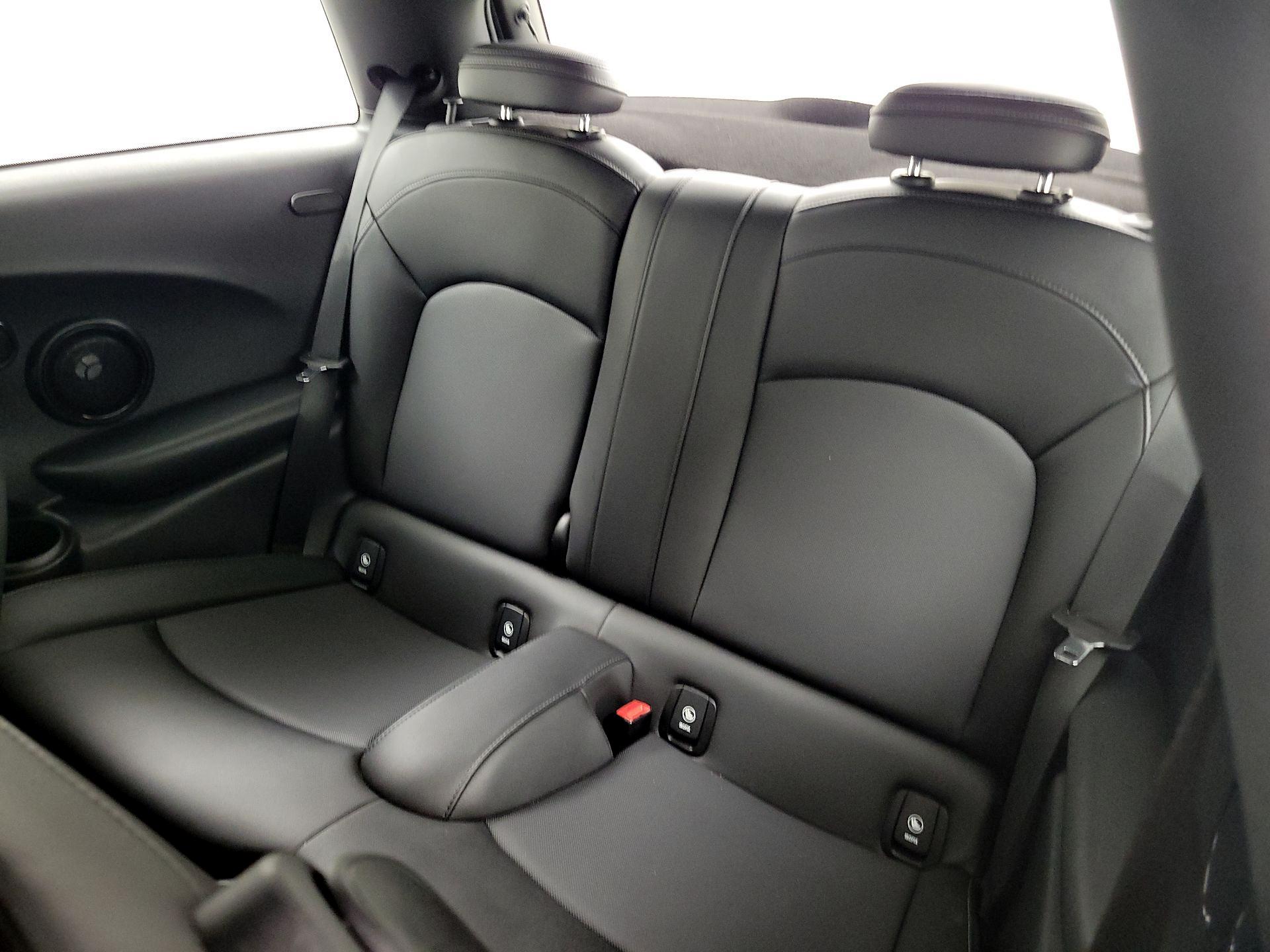Thumbnail: 2019 MINI Cooper Hardtop - 20