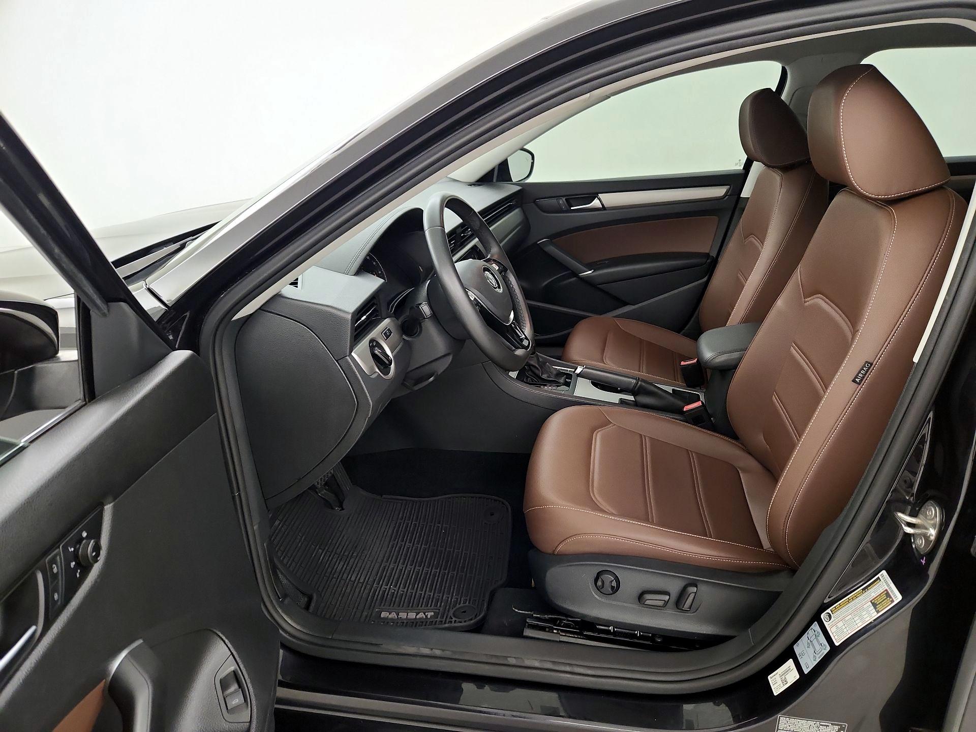 Thumbnail: 2021 Volkswagen Passat - 11