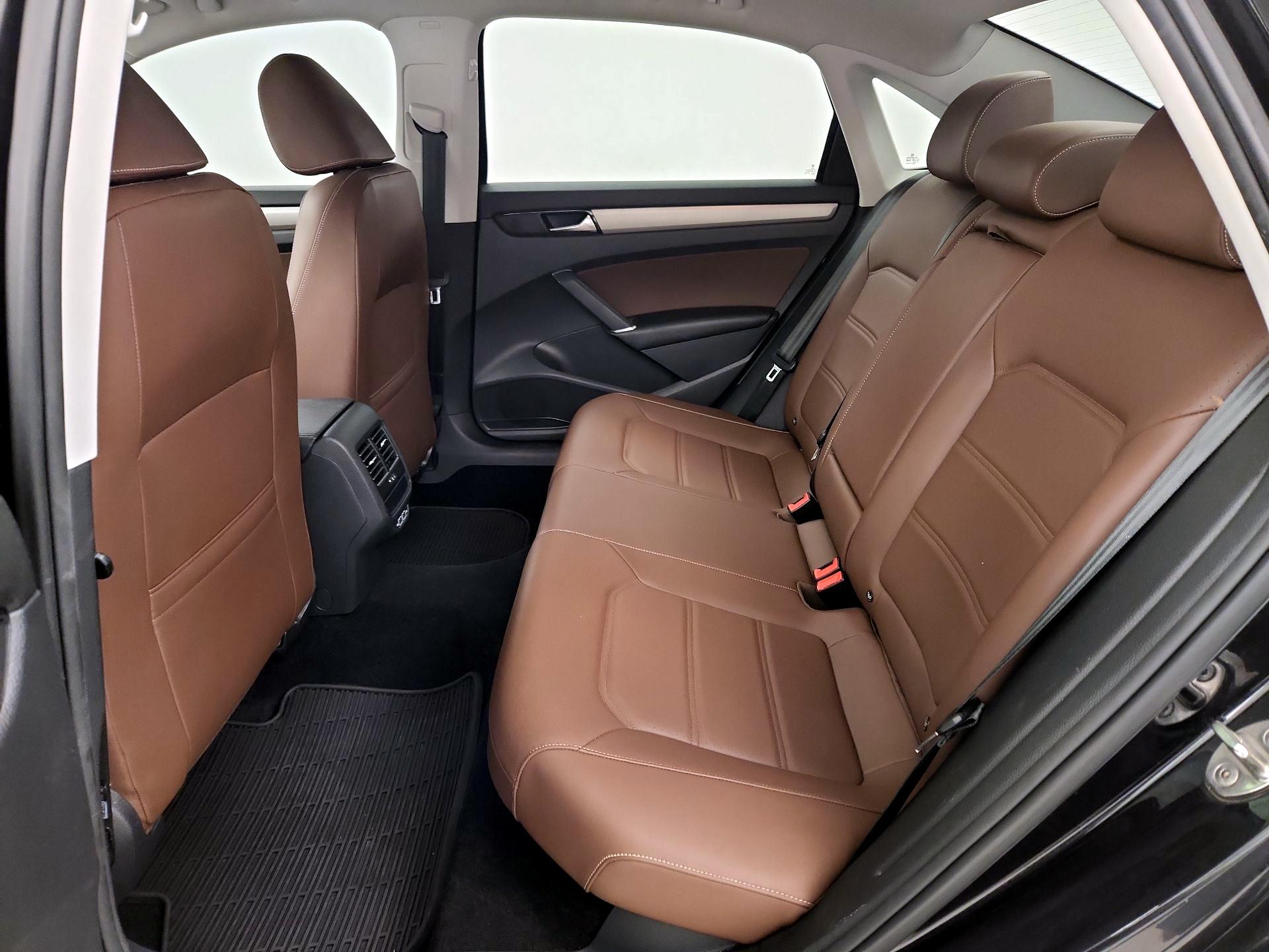 Thumbnail: 2021 Volkswagen Passat - 20