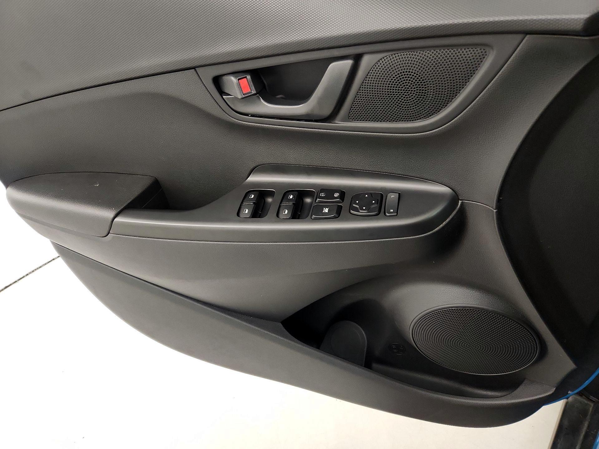 Thumbnail: 2022 Hyundai Kona - 12