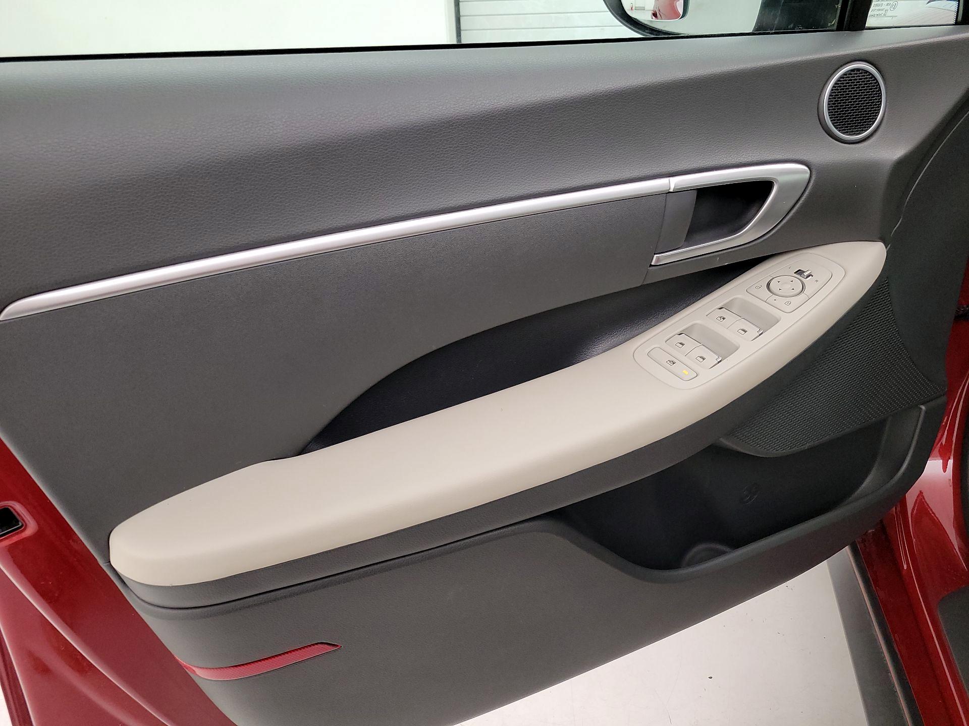 Thumbnail: 2023 Hyundai Sonata - 12