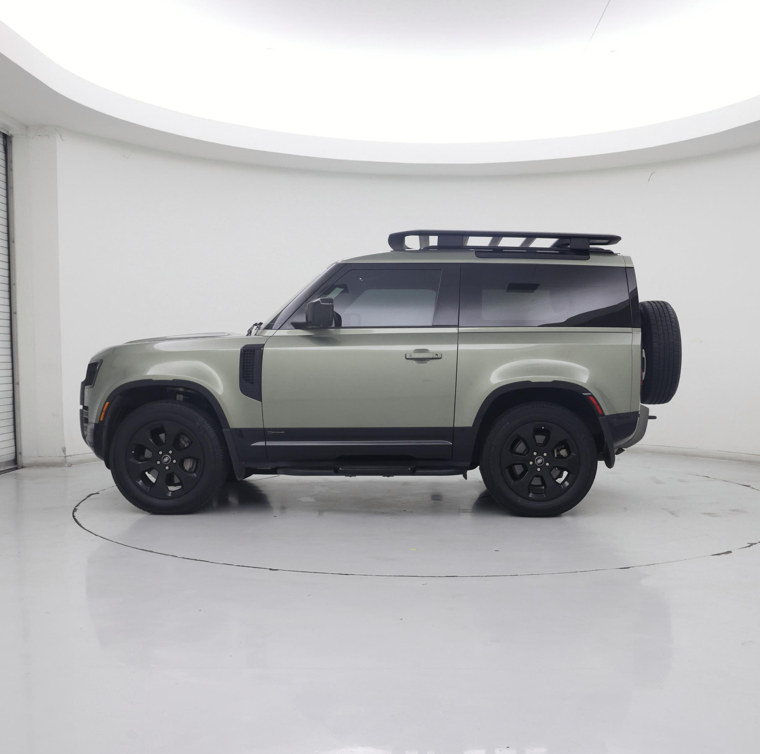 Thumbnail: 2021 Land Rover Defender - 3