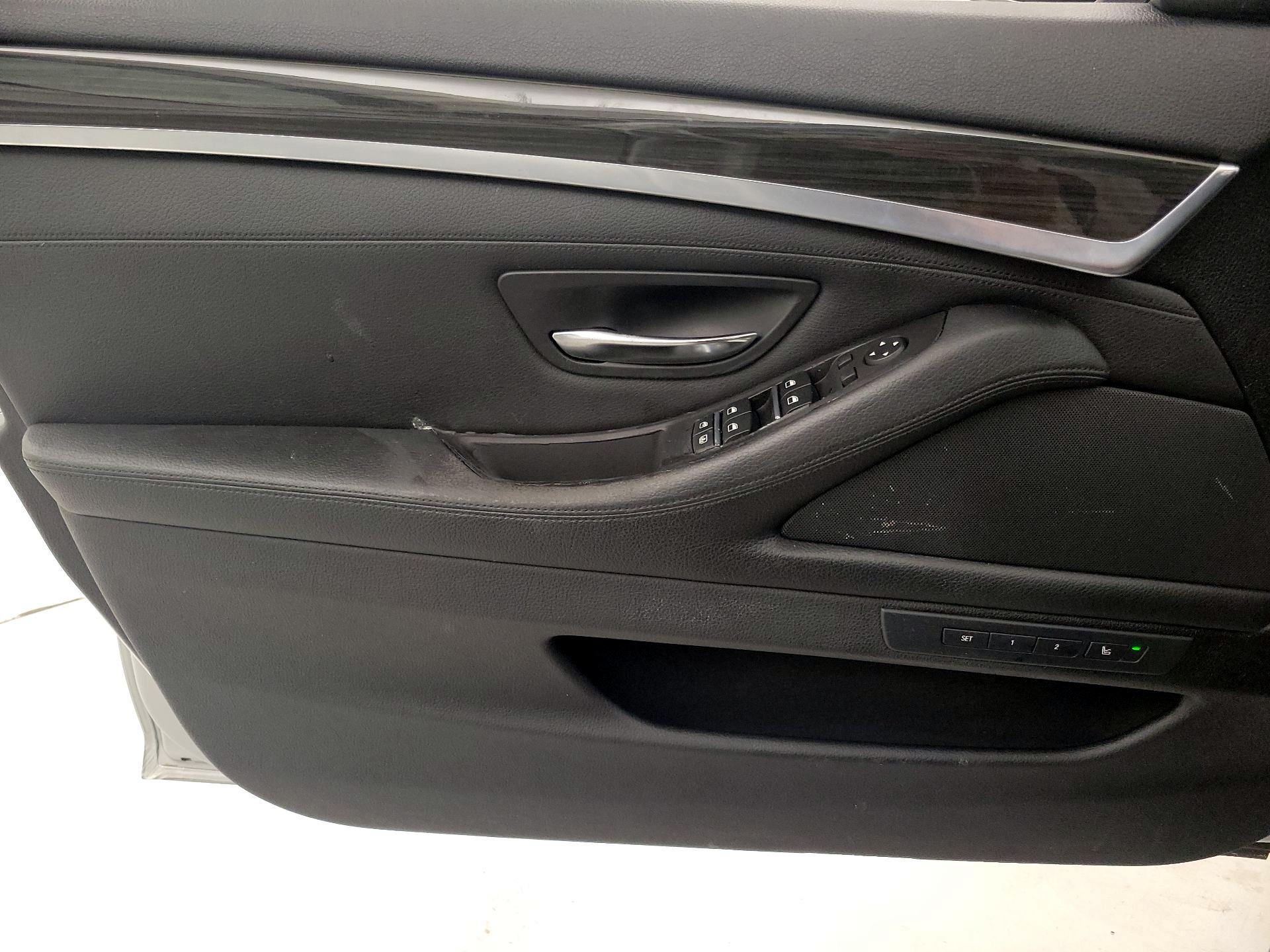 Thumbnail: 2014 BMW 5 Series - 12