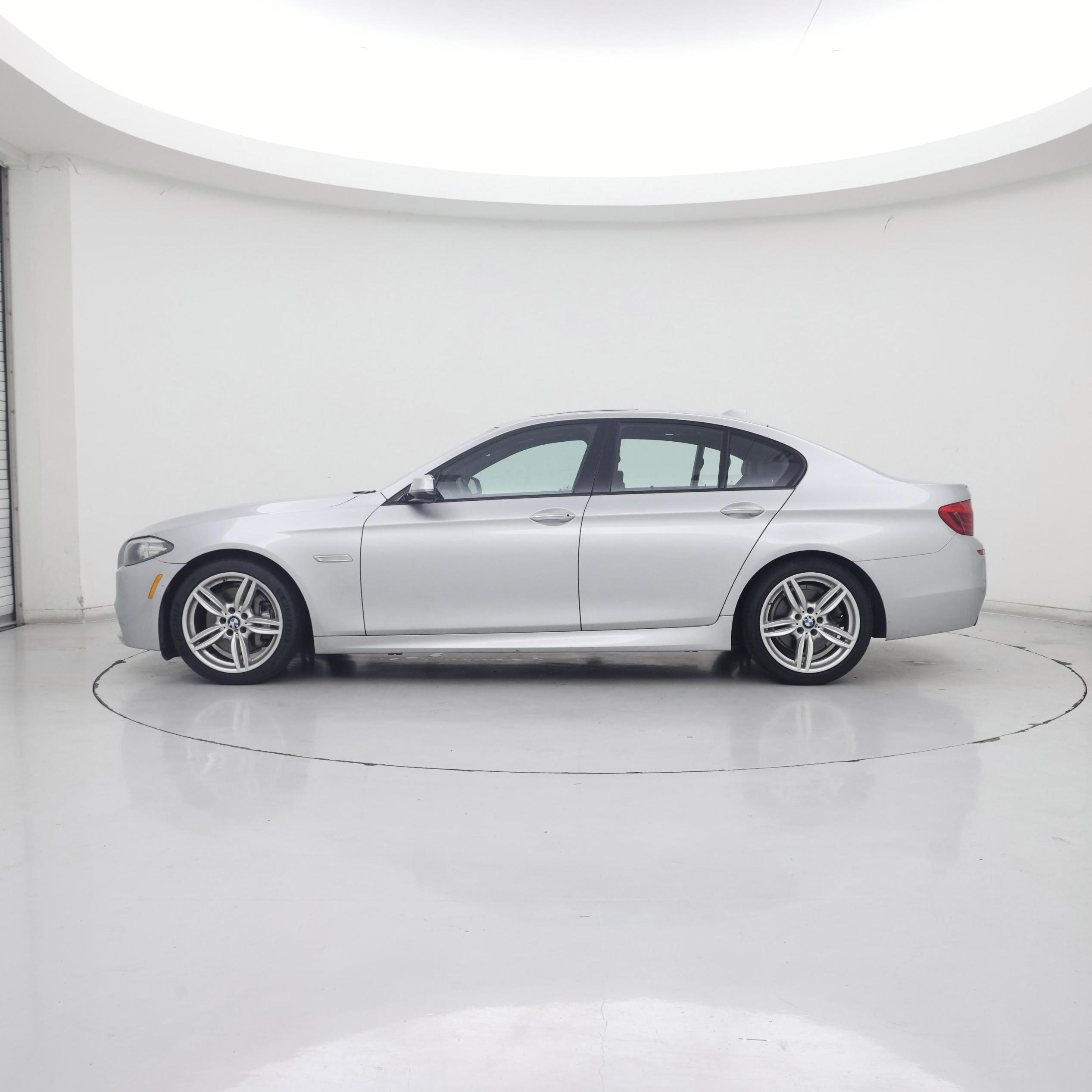 Thumbnail: 2014 BMW 5 Series - 3