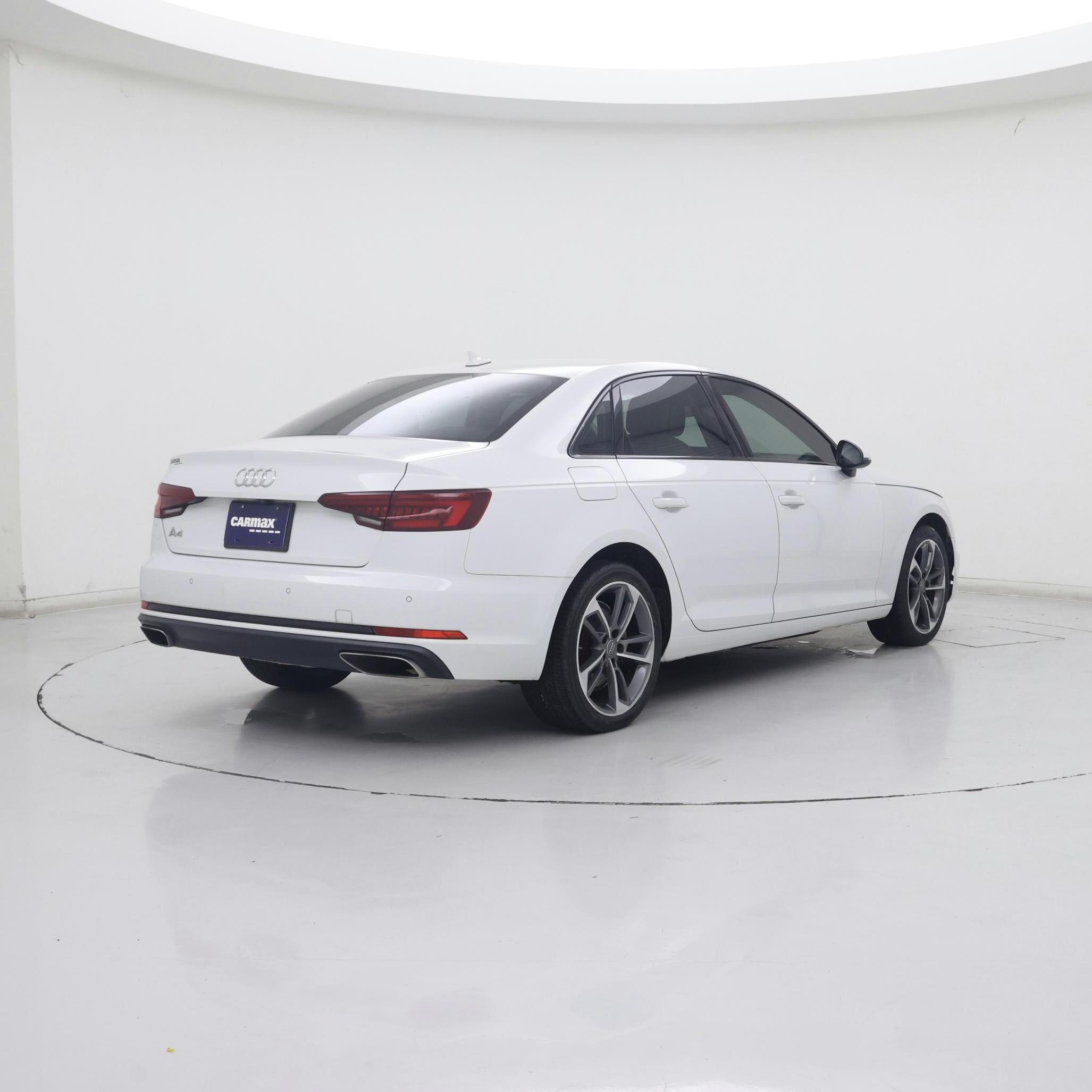 Thumbnail: 2019 Audi A4 - 8