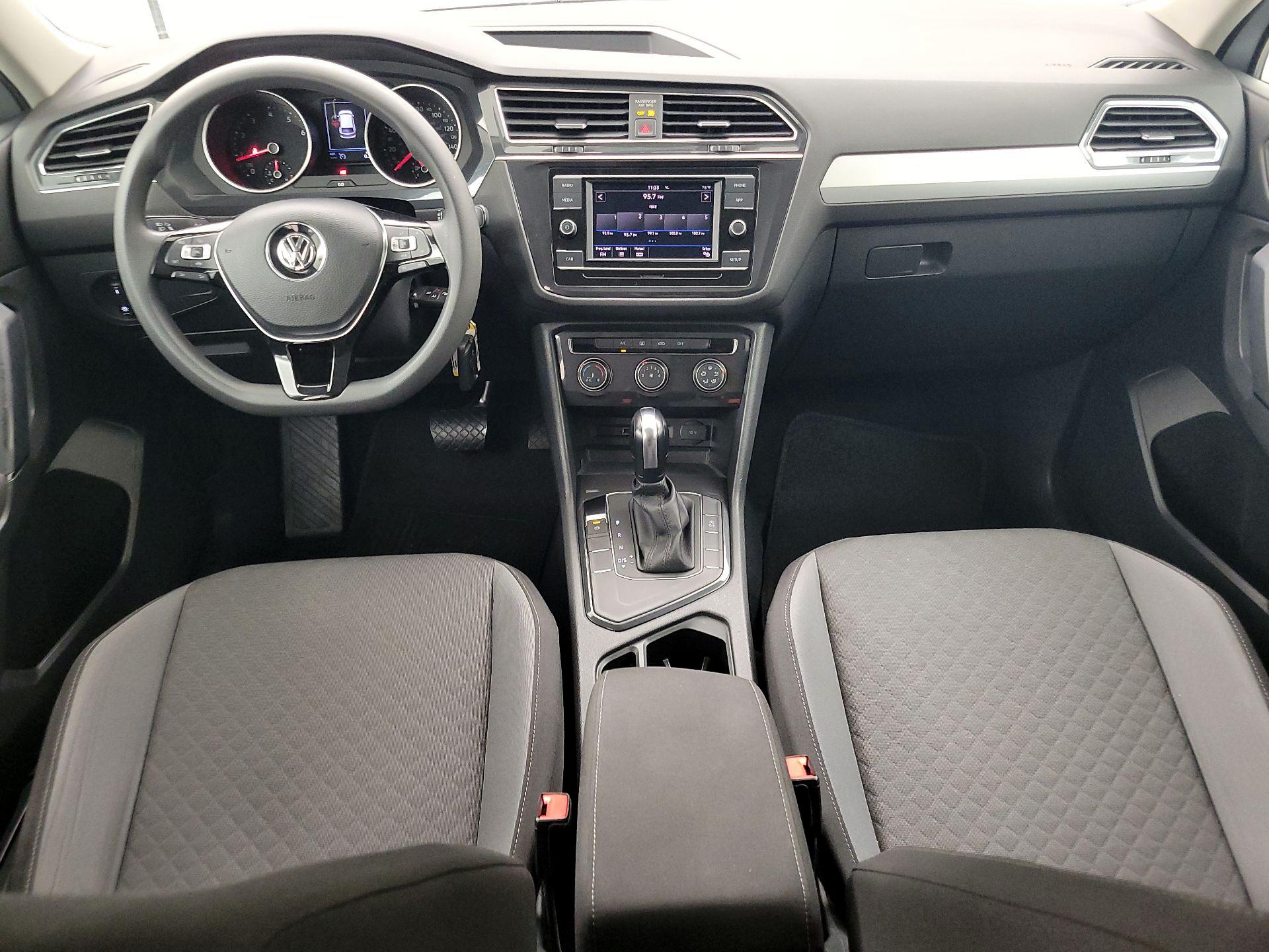 Thumbnail: 2019 Volkswagen Tiguan - 9