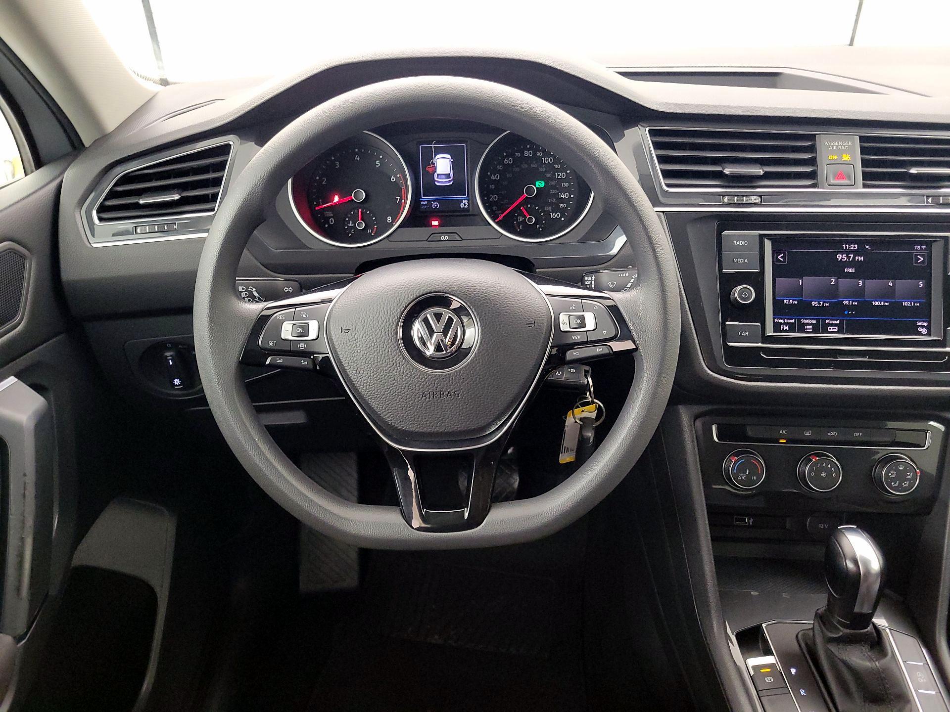 Thumbnail: 2019 Volkswagen Tiguan - 10
