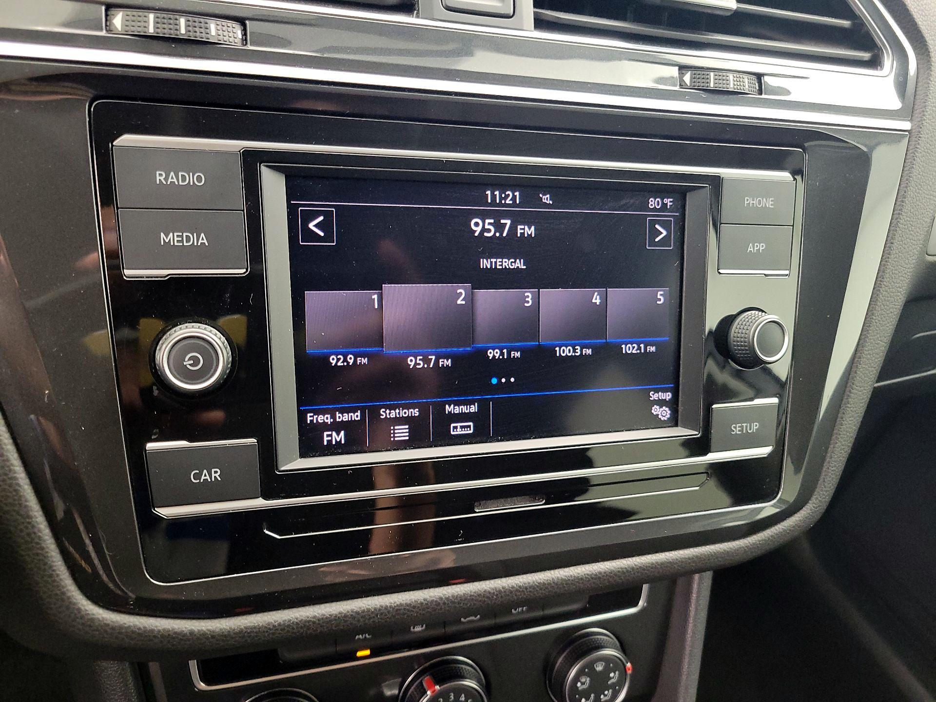 Thumbnail: 2019 Volkswagen Tiguan - 15