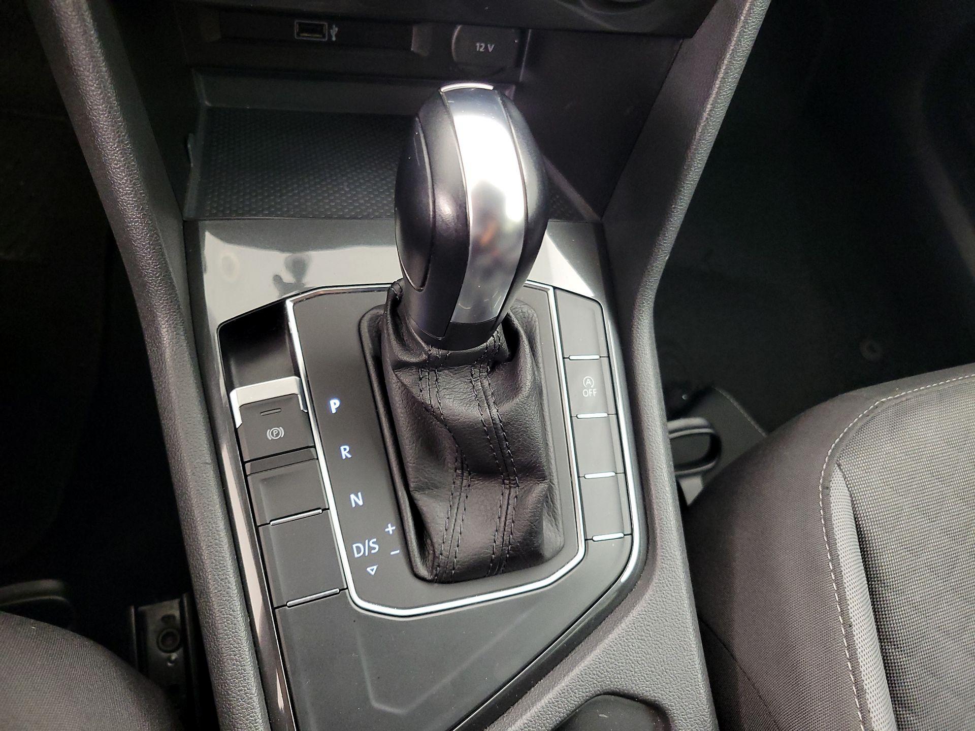Thumbnail: 2019 Volkswagen Tiguan - 17