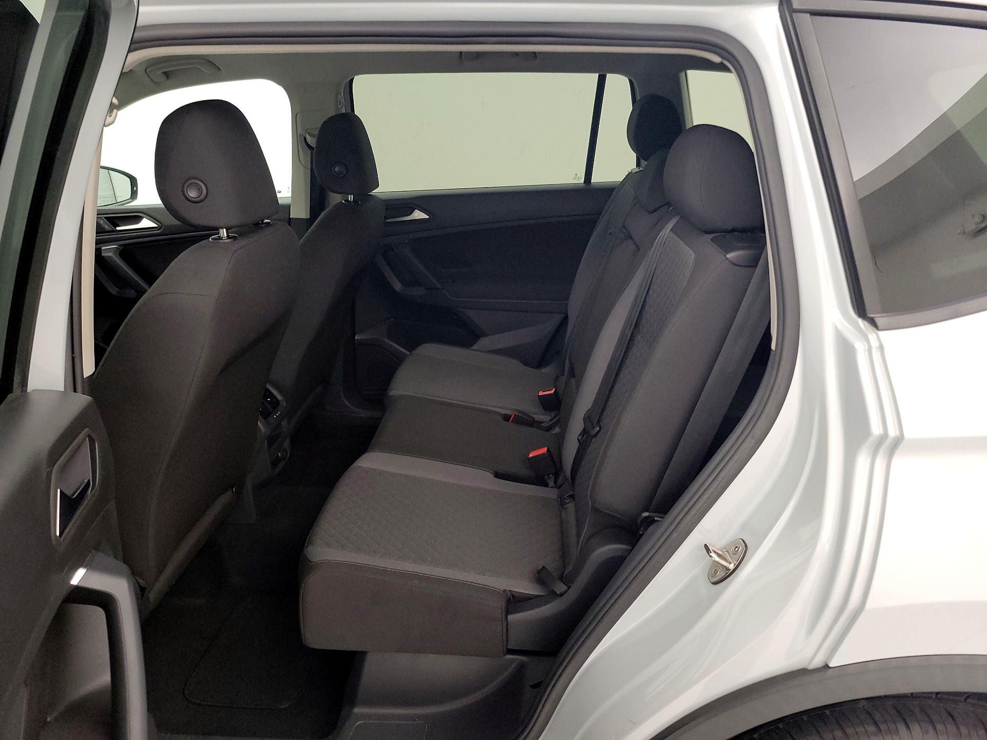 Thumbnail: 2019 Volkswagen Tiguan - 19