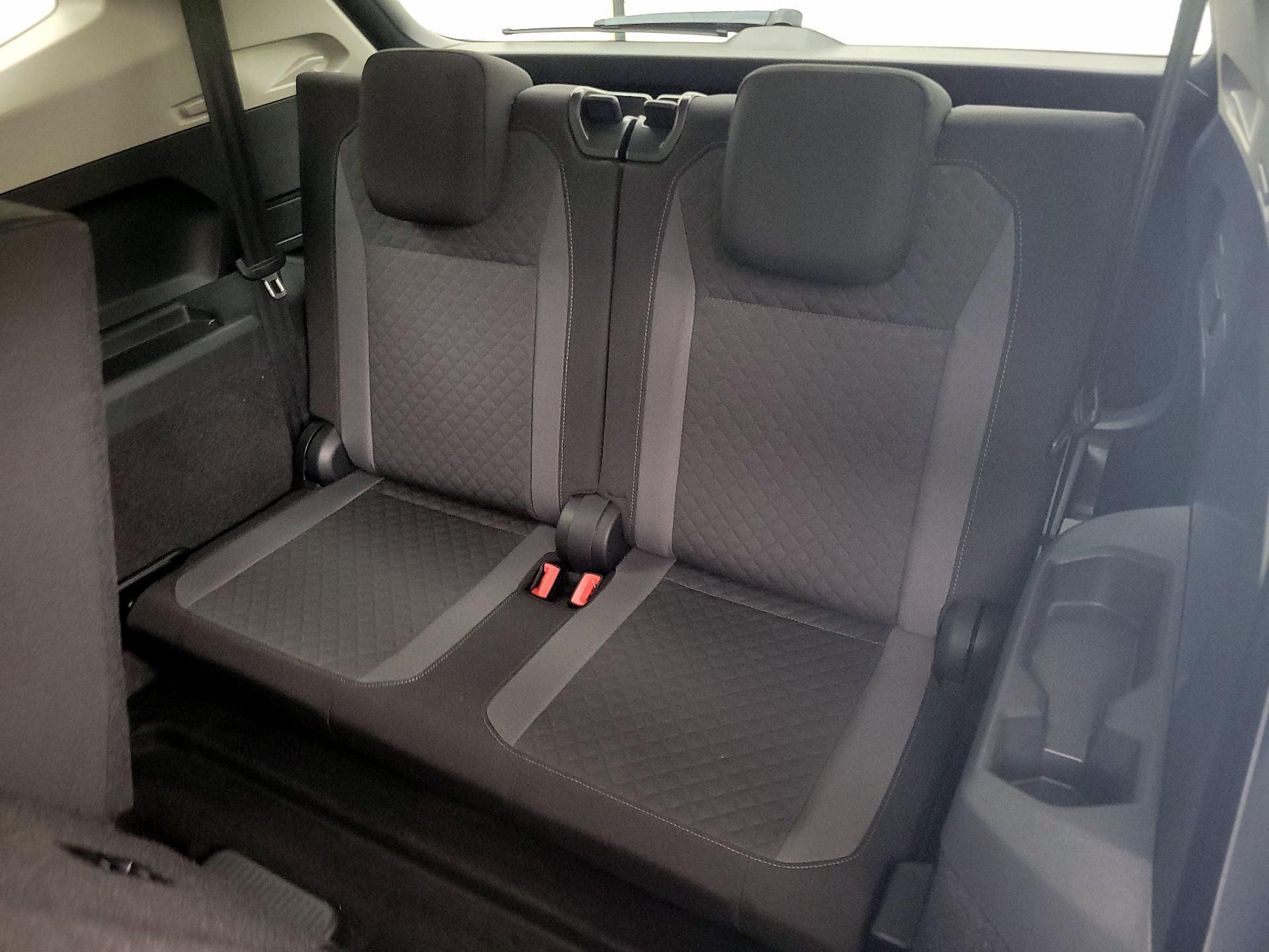 Thumbnail: 2019 Volkswagen Tiguan - 20