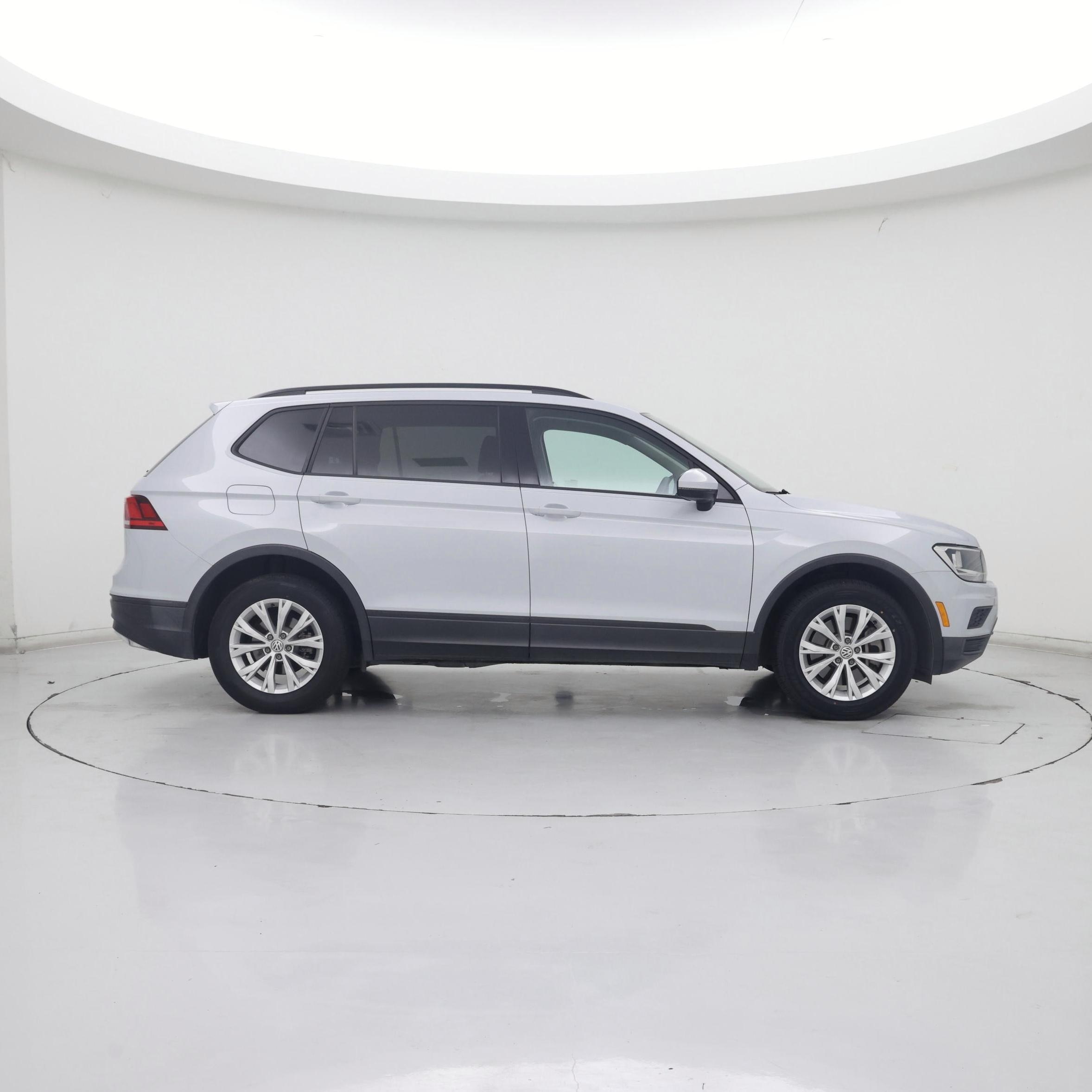 Thumbnail: 2019 Volkswagen Tiguan - 7