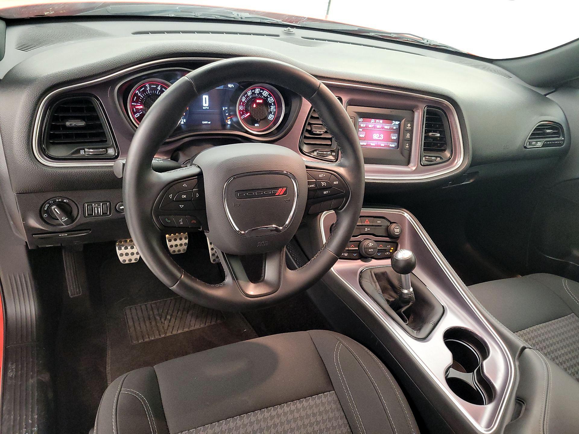 Thumbnail: 2016 Dodge Challenger - 9