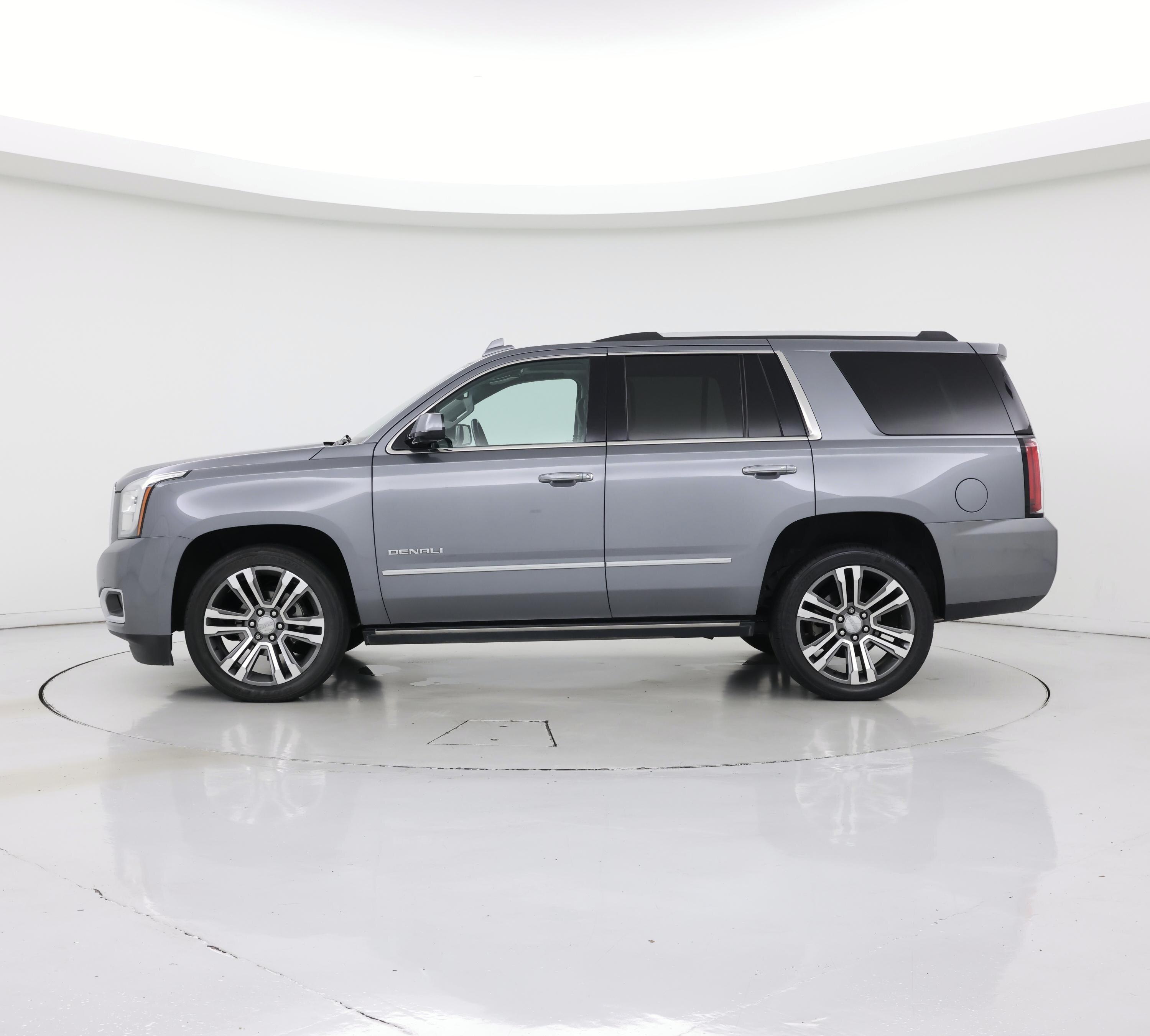 Thumbnail: 2019 GMC Yukon - 3