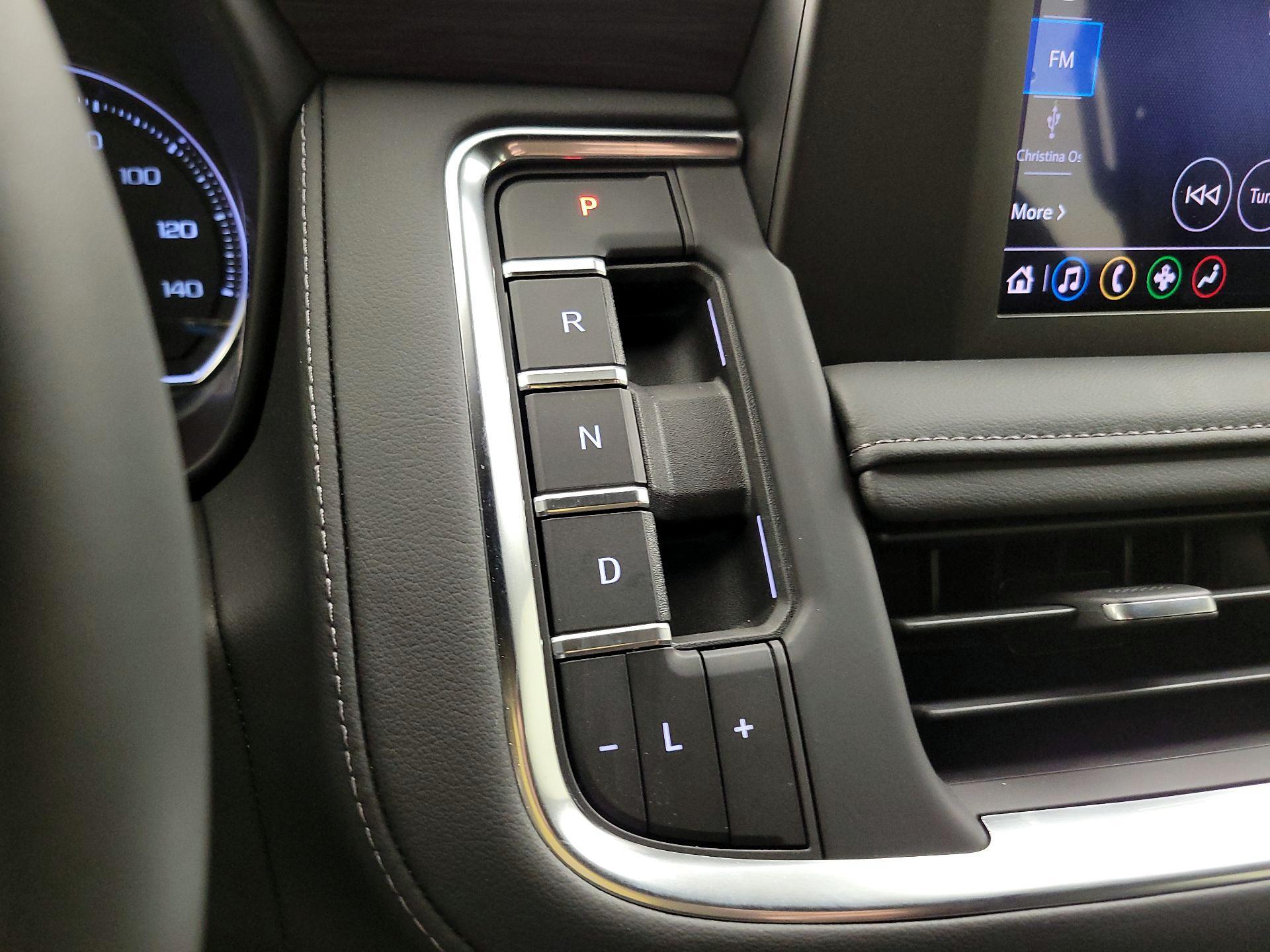Thumbnail: 2023 Chevrolet Tahoe - 17