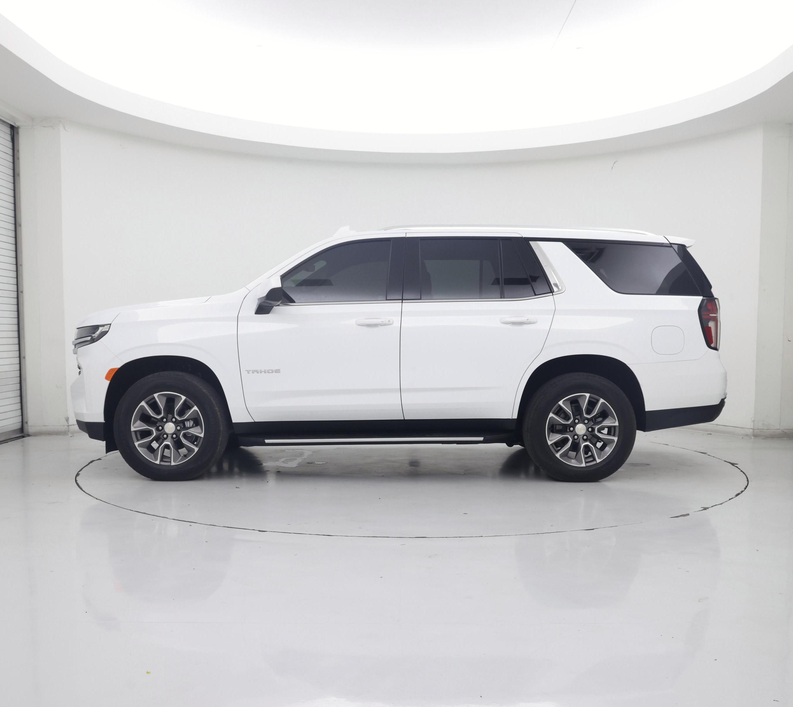 Thumbnail: 2023 Chevrolet Tahoe - 3