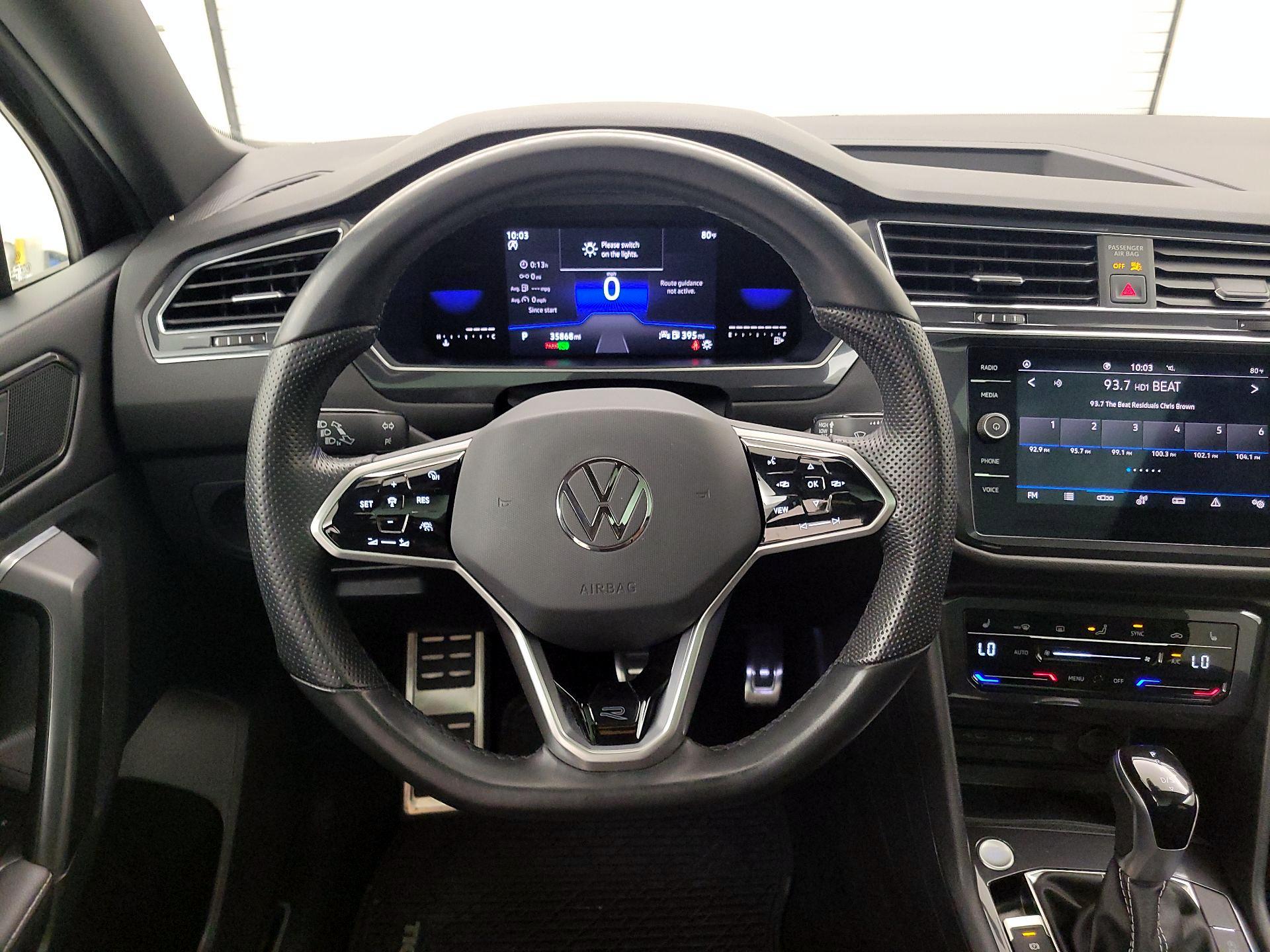 Thumbnail: 2023 Volkswagen Tiguan - 10