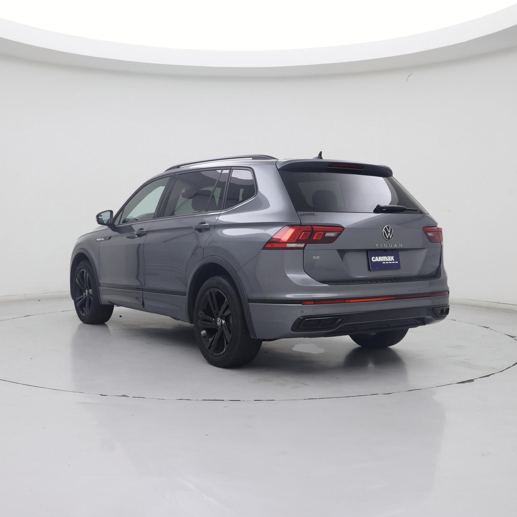Thumbnail: 2023 Volkswagen Tiguan - 2