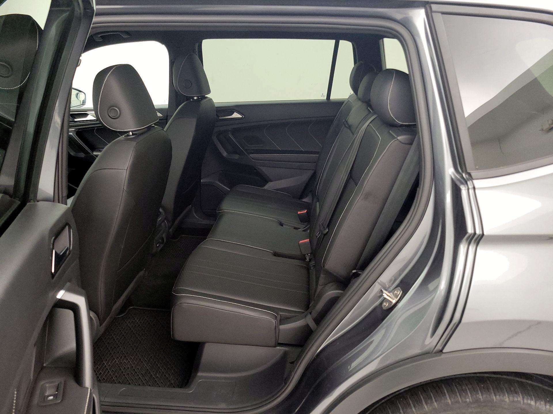 Thumbnail: 2023 Volkswagen Tiguan - 20