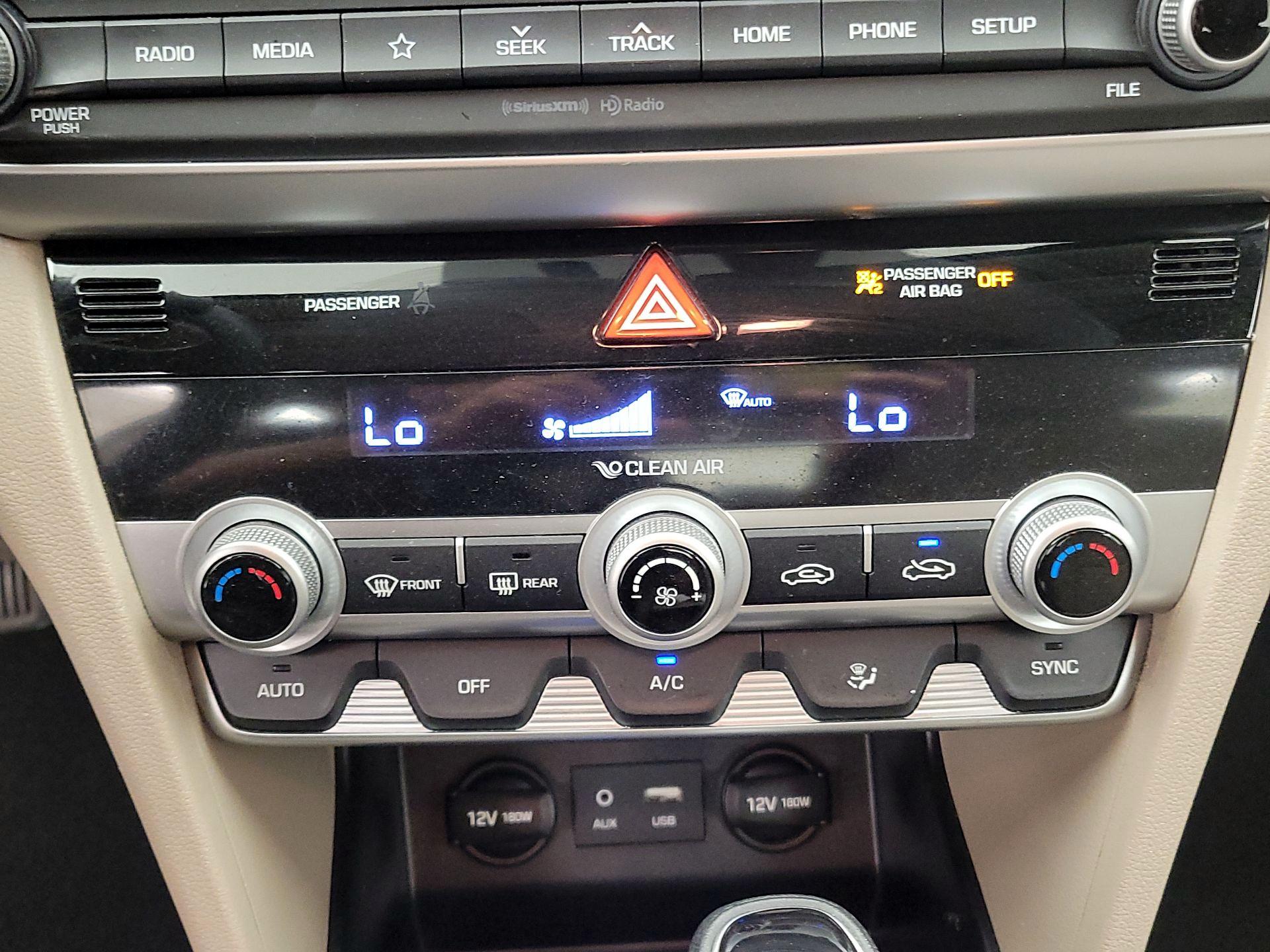 Thumbnail: 2020 Hyundai Elantra - 16