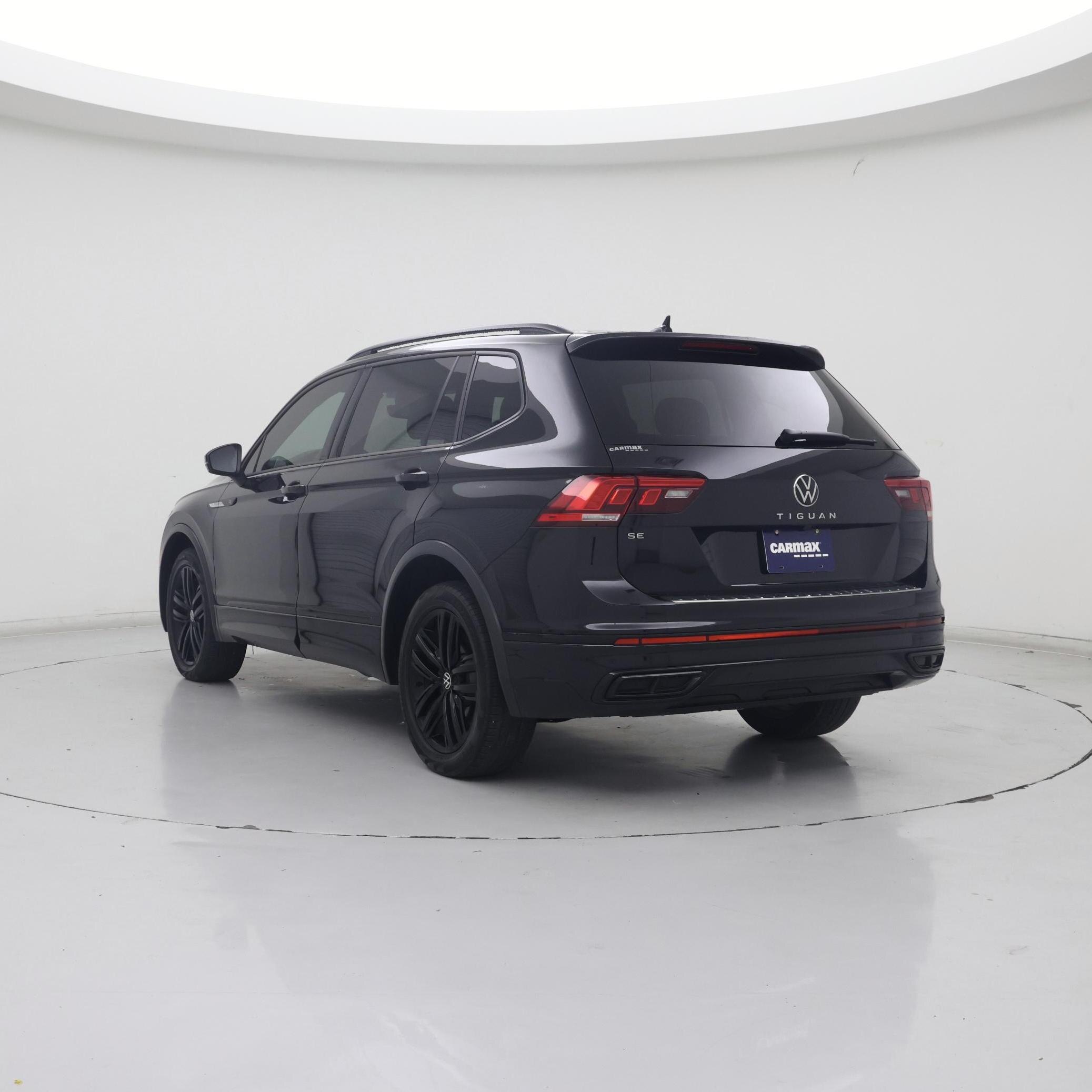 Thumbnail: 2022 Volkswagen Tiguan - 2