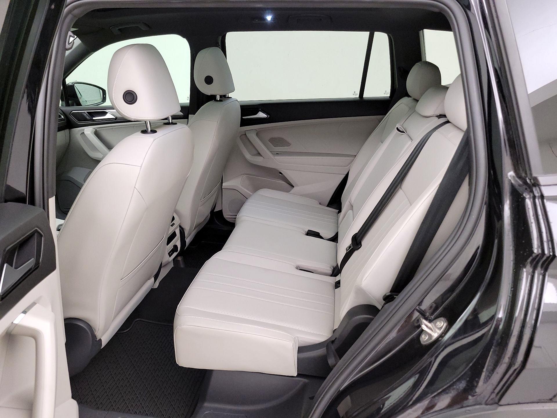 Thumbnail: 2022 Volkswagen Tiguan - 20