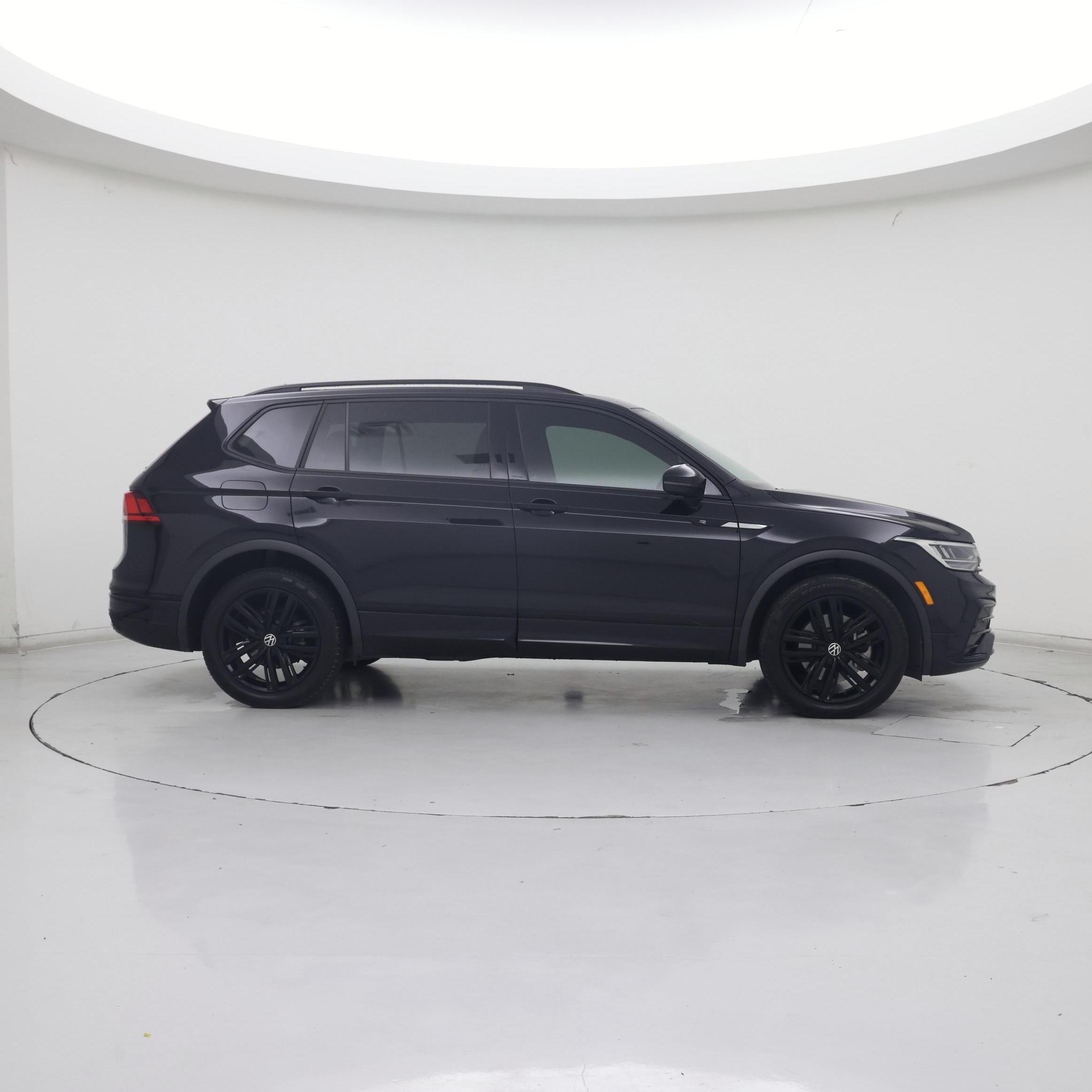 Thumbnail: 2022 Volkswagen Tiguan - 7