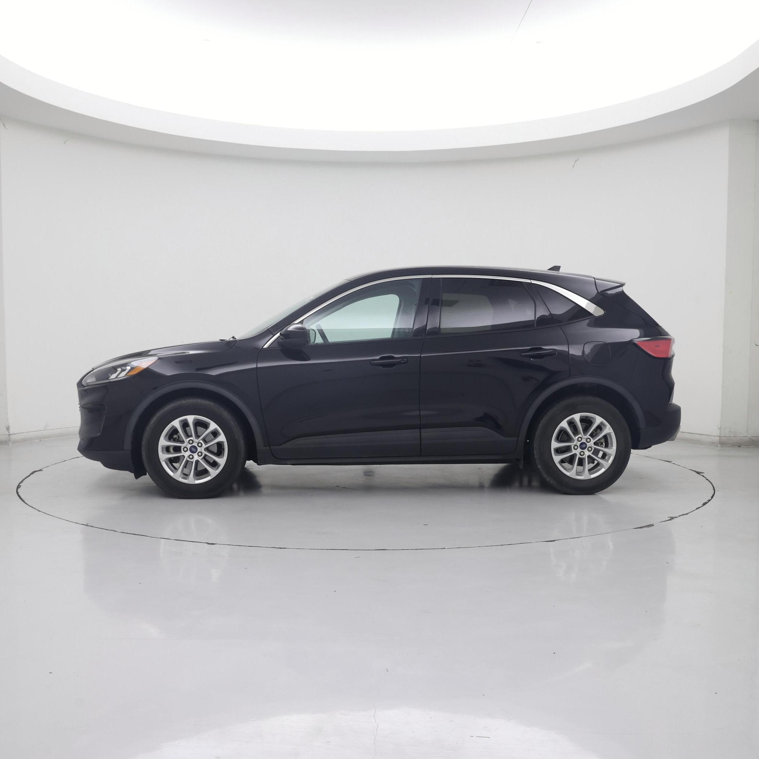 Thumbnail: 2021 Ford Escape - 3