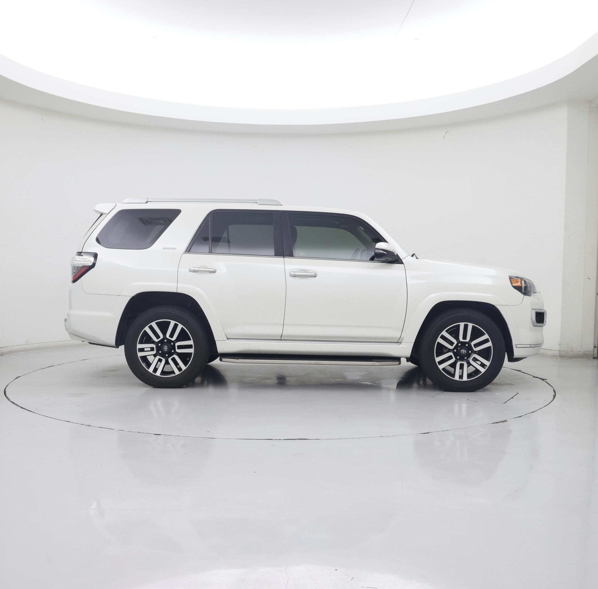 Thumbnail: 2018 Toyota 4Runner - 7
