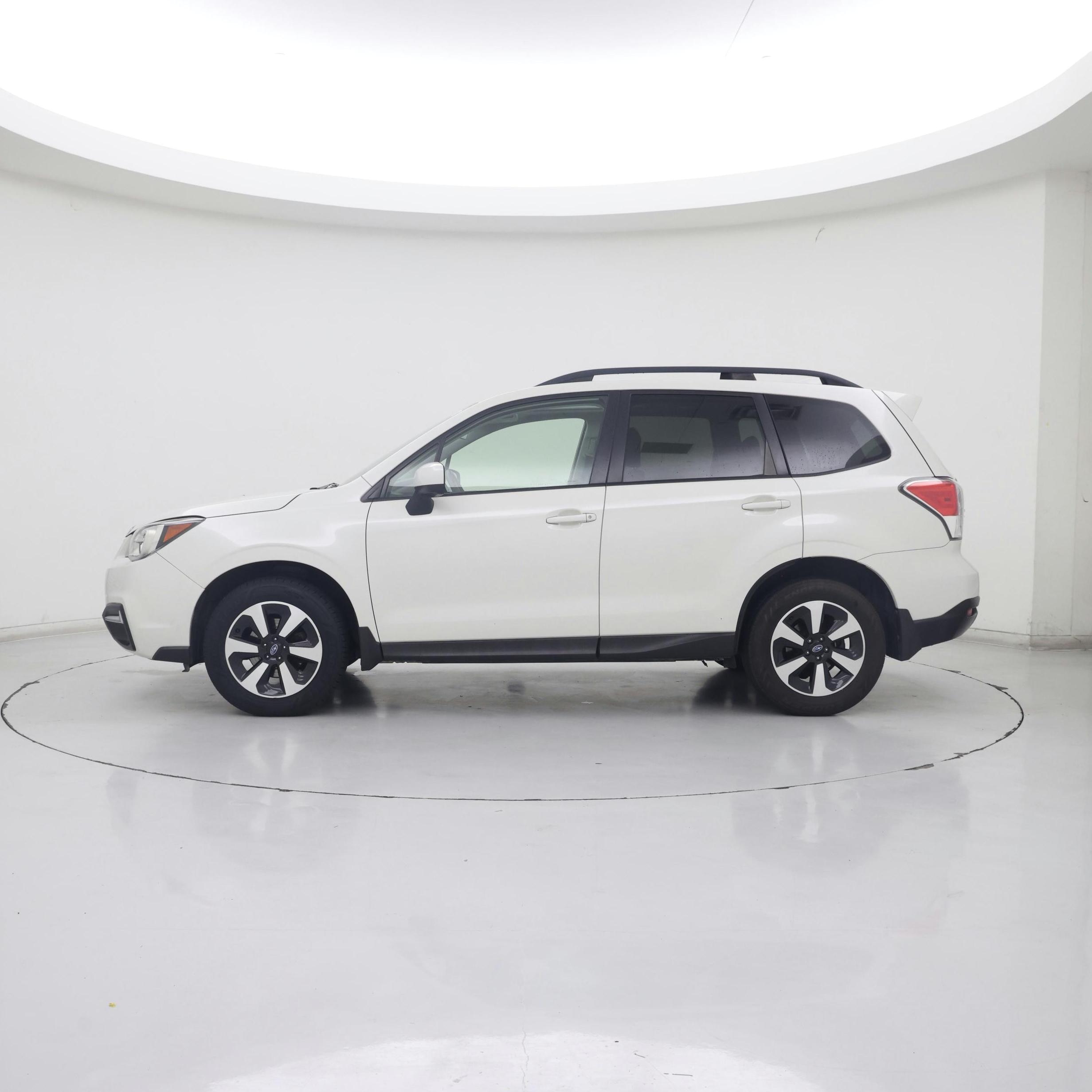 Thumbnail: 2017 Subaru Forester - 3