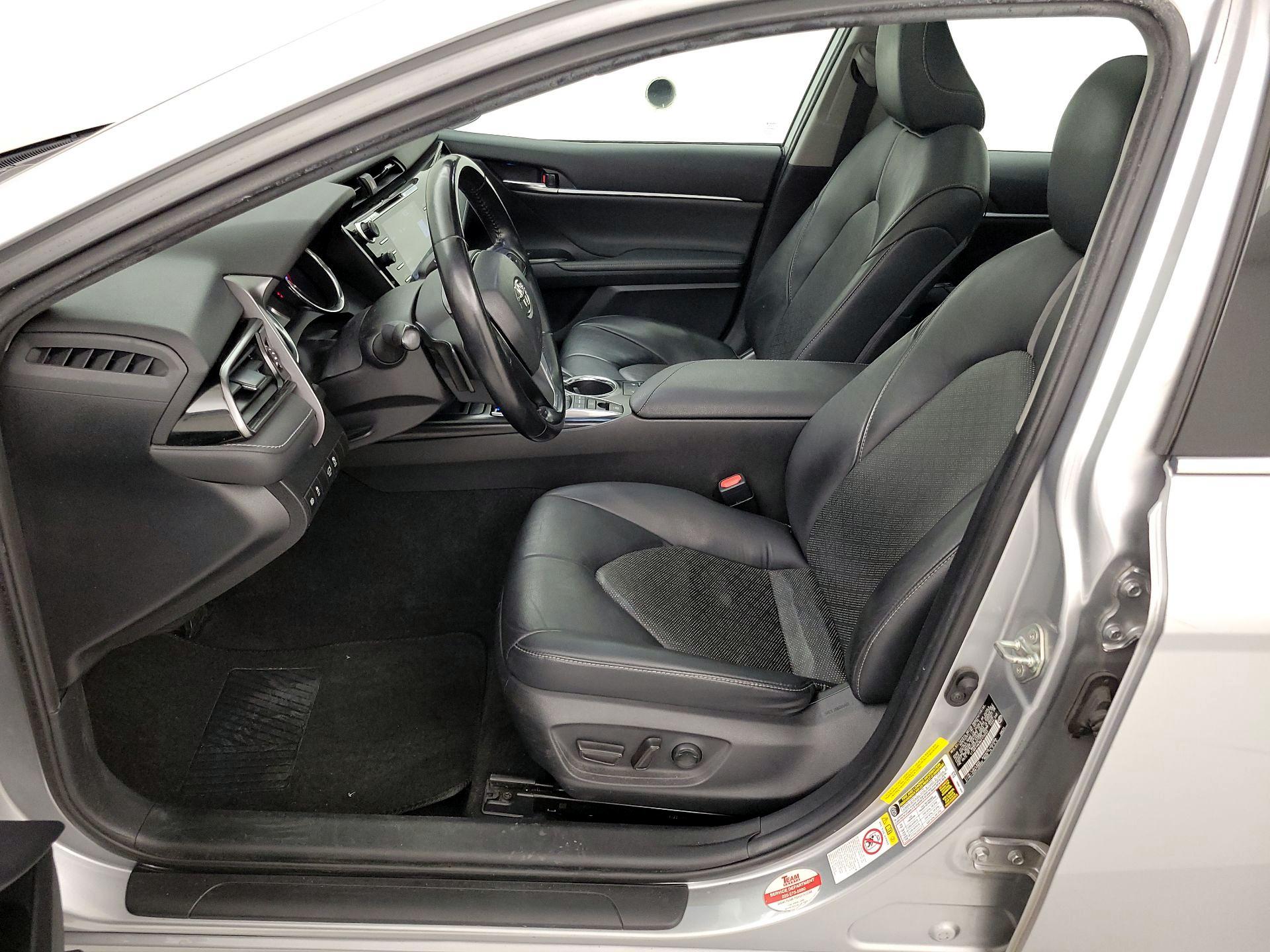 Thumbnail: 2019 Toyota Camry - 11