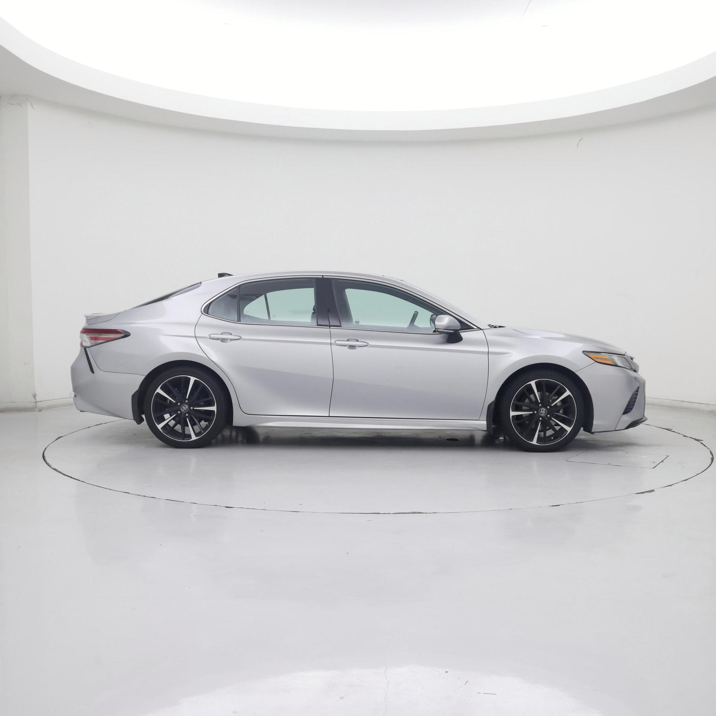 Thumbnail: 2019 Toyota Camry - 7