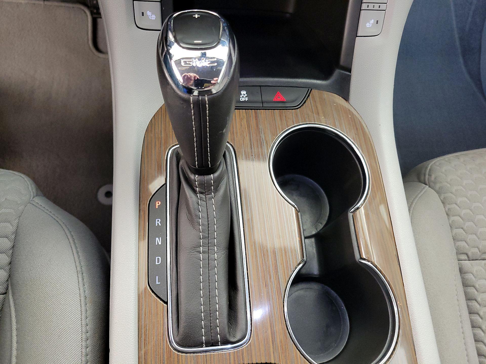 Thumbnail: 2019 GMC Acadia - 17