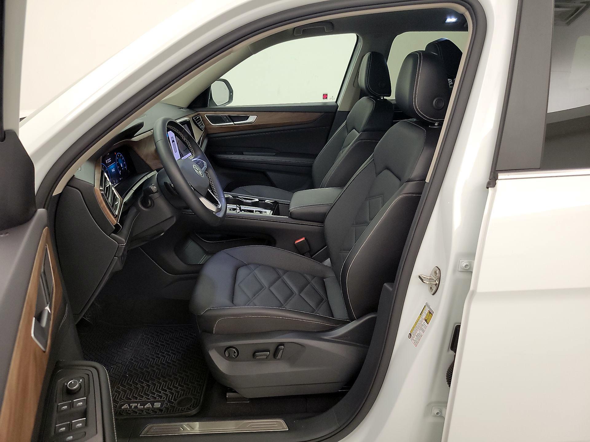 Thumbnail: 2024 Volkswagen Atlas - 11