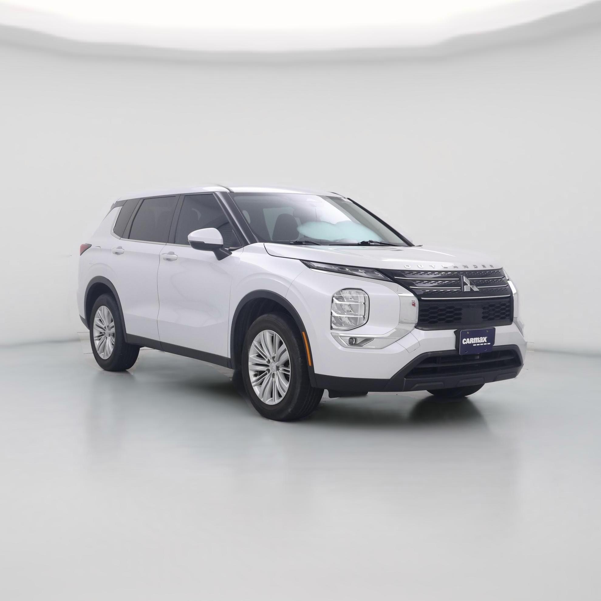 Thumbnail: 2022 Mitsubishi Outlander - 1