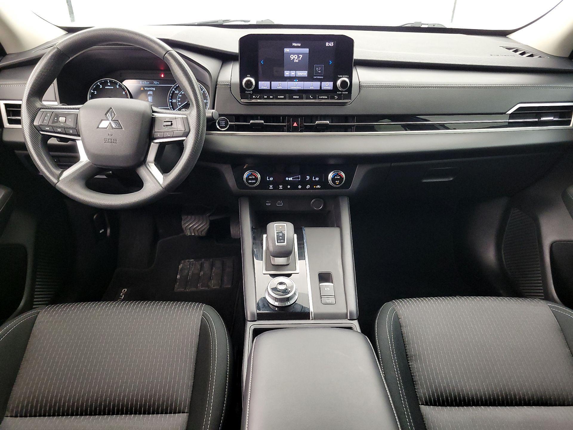 Thumbnail: 2022 Mitsubishi Outlander - 9