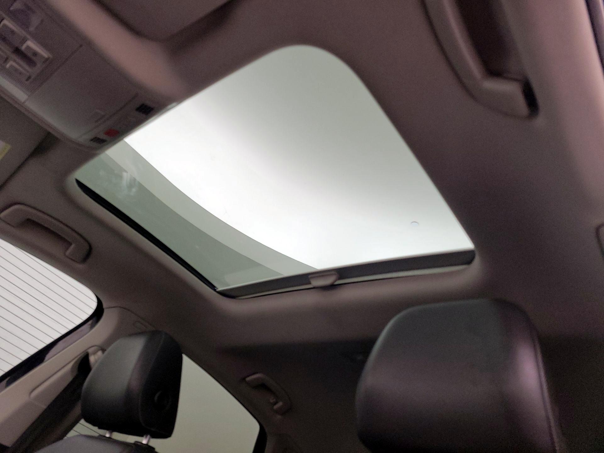 Thumbnail: 2019 Volkswagen Jetta - 19