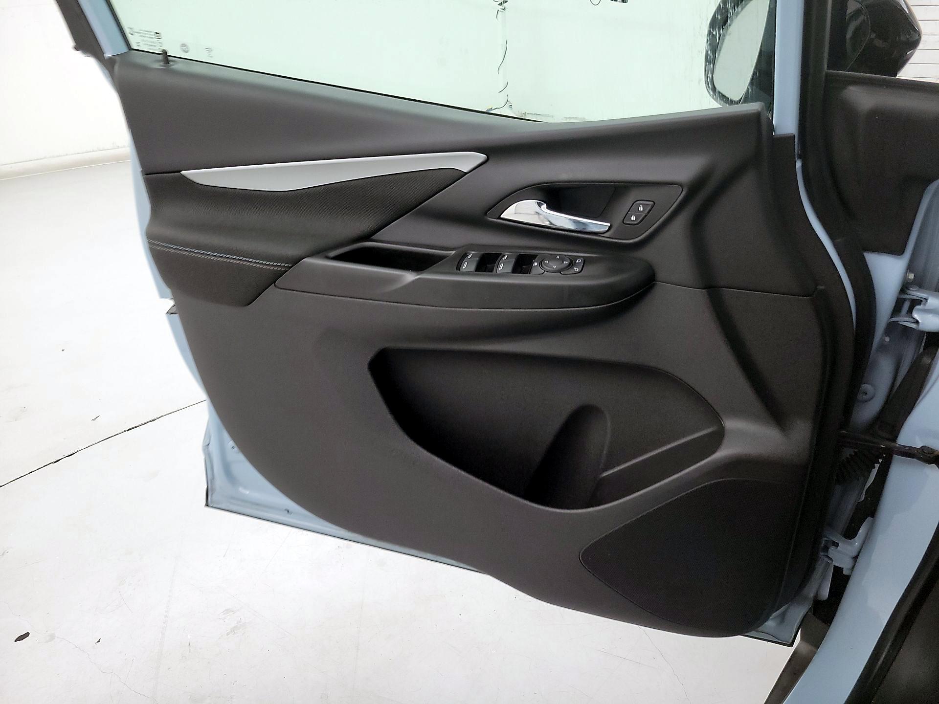 Thumbnail: 2023 Chevrolet Bolt EV - 12