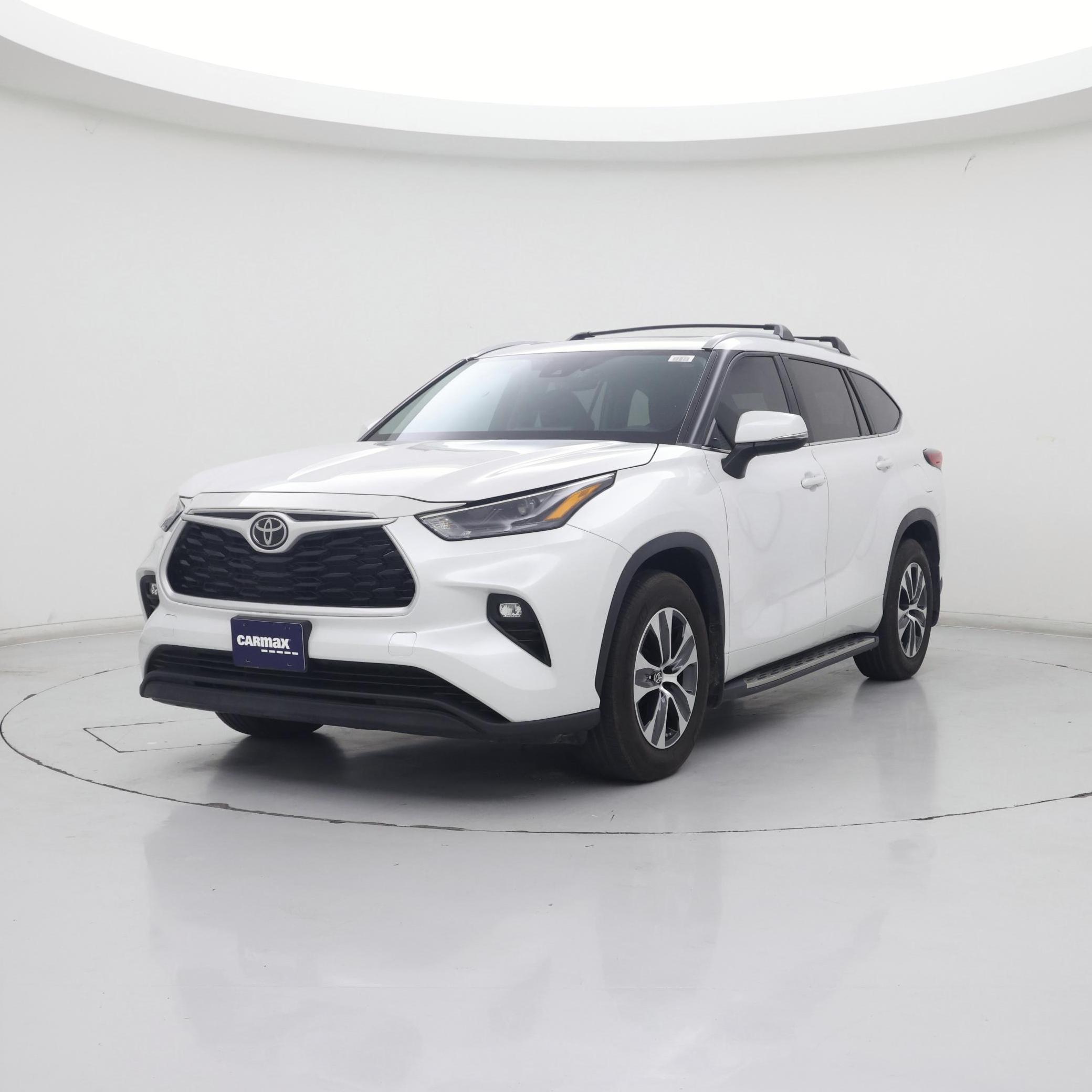 Thumbnail: 2023 Toyota Highlander - 4
