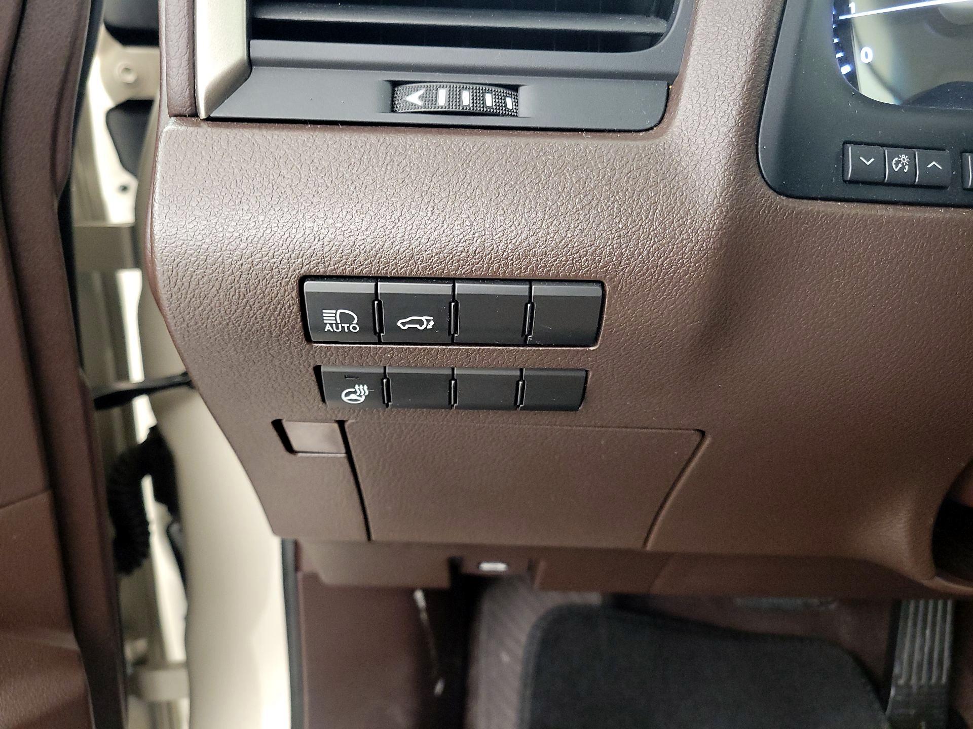 Thumbnail: 2019 Lexus RX - 13