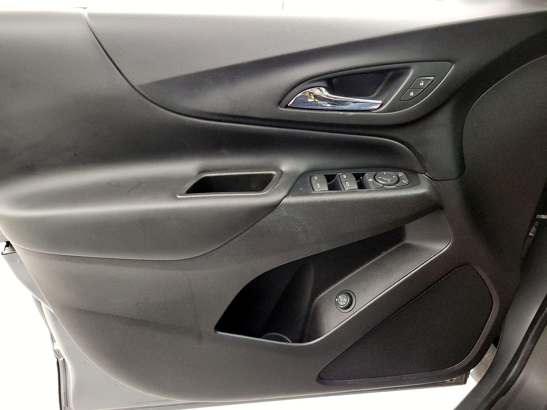 Thumbnail: 2018 Chevrolet Equinox - 12