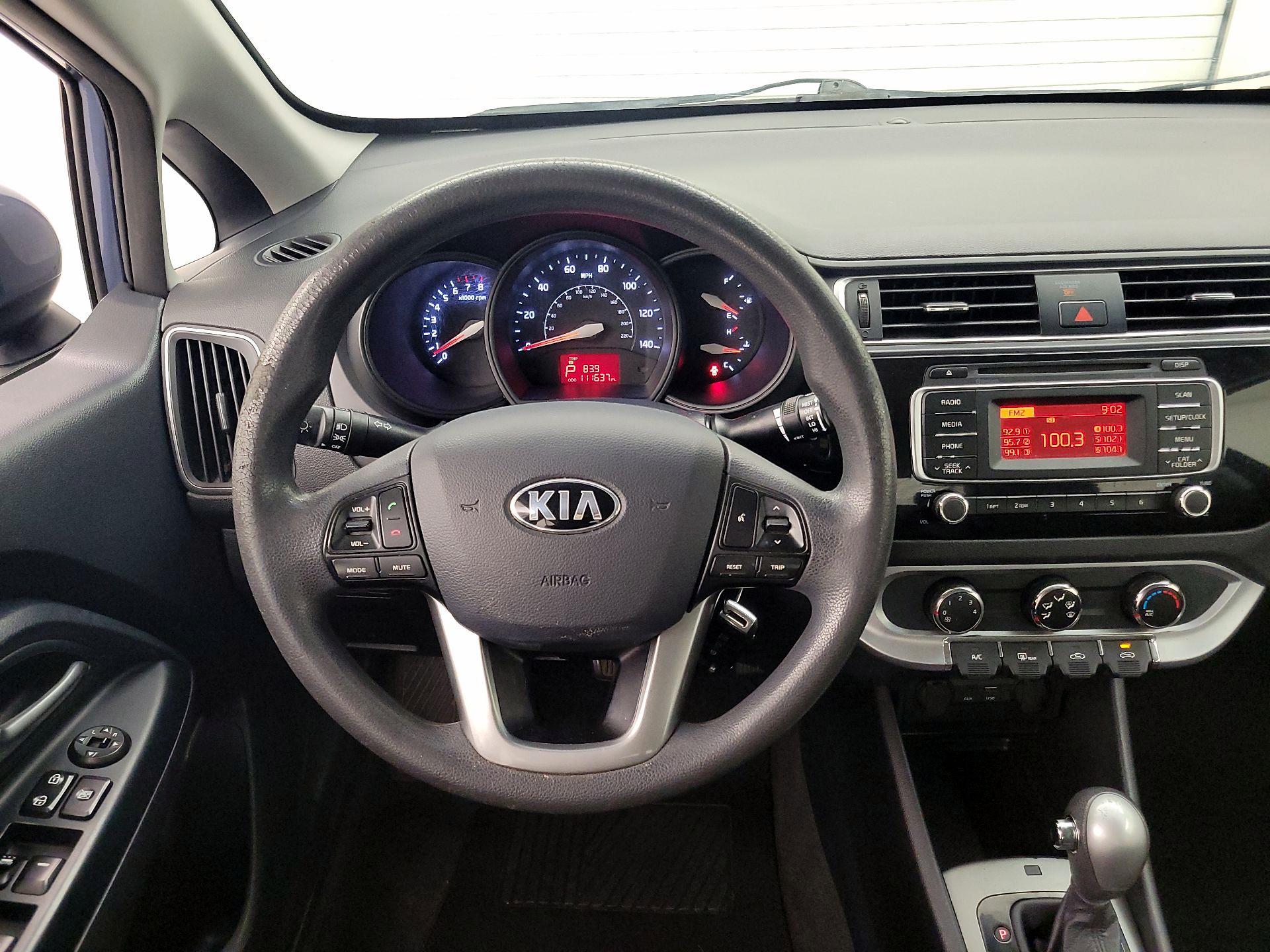 Thumbnail: 2016 Kia Rio - 10